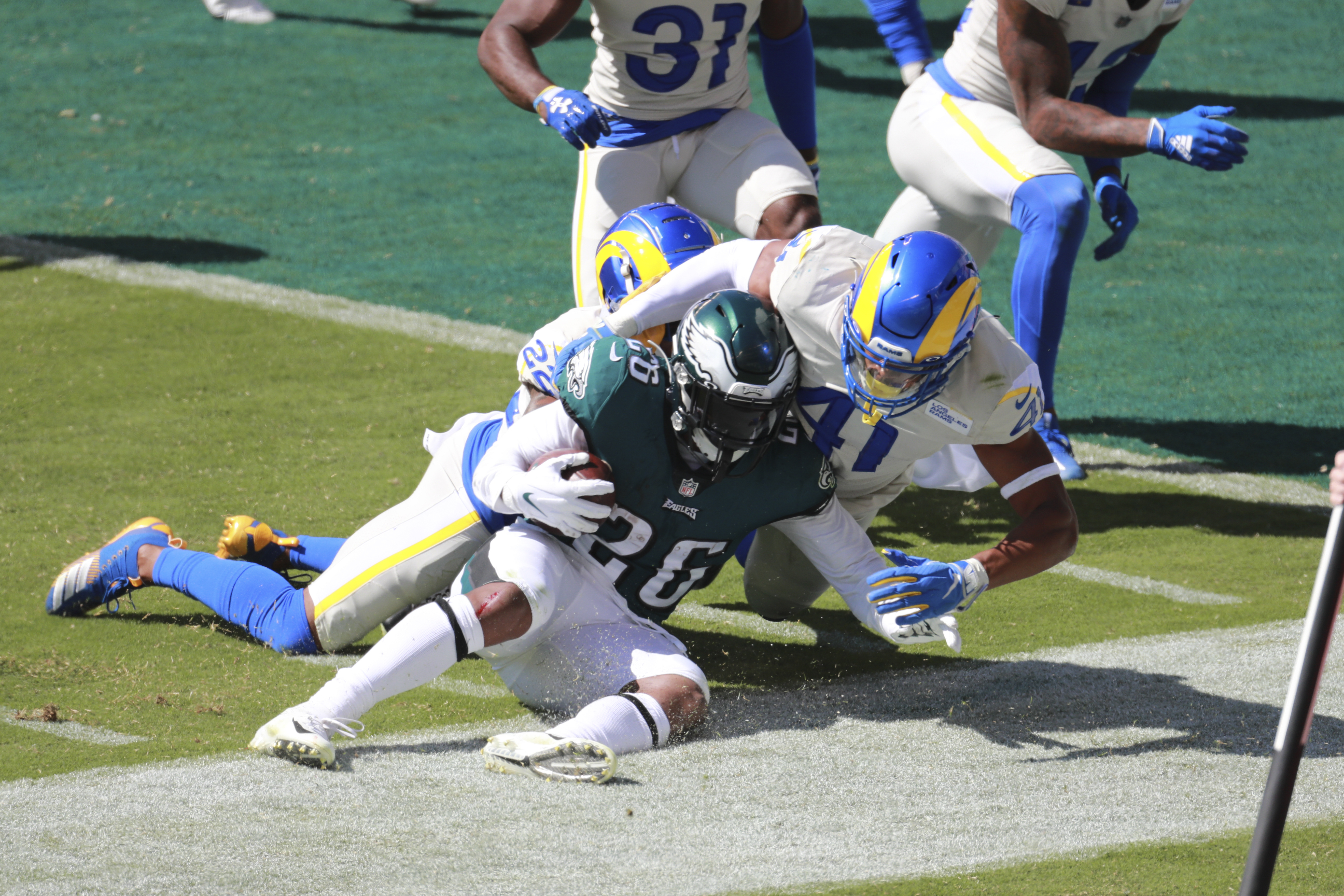 Grading Philadelphia Eagles after 37-19 loss to Los Angeles Rams in Week 2