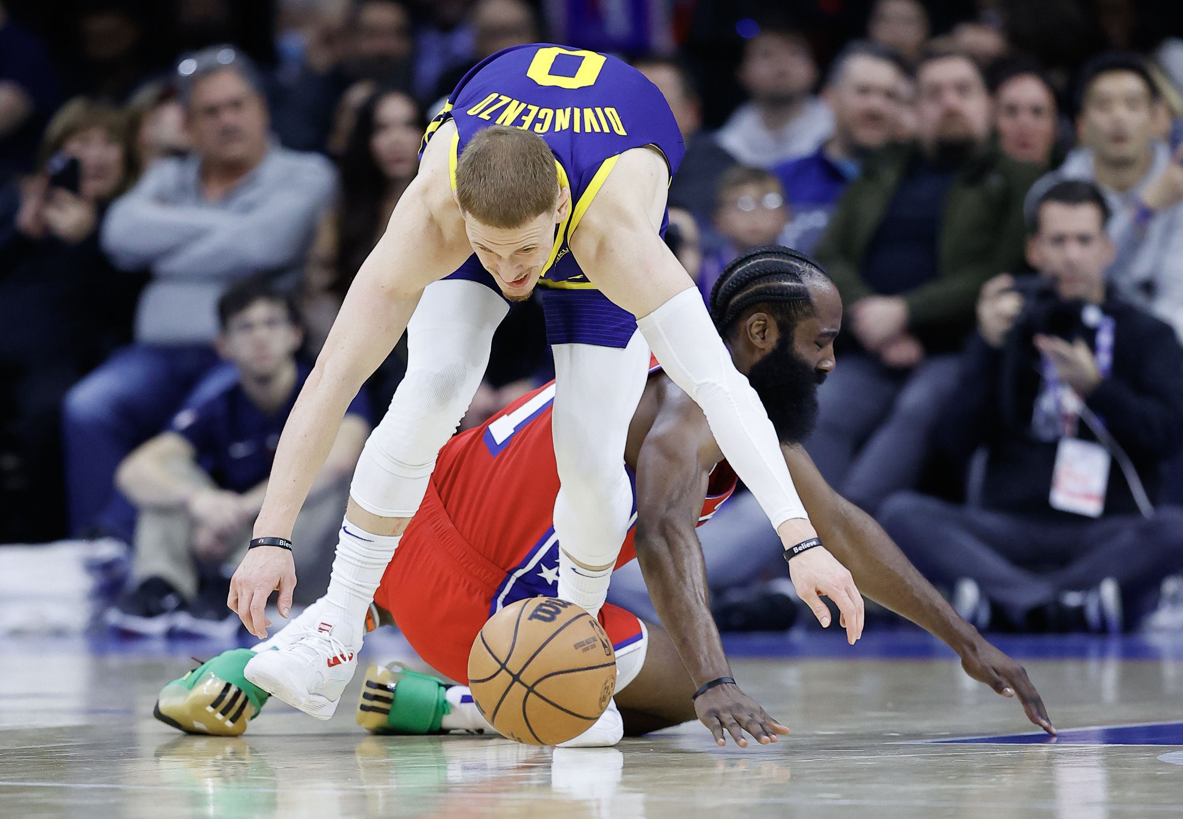 Golden State Warriors' Donte DiVincenzo stars vs. Sixers