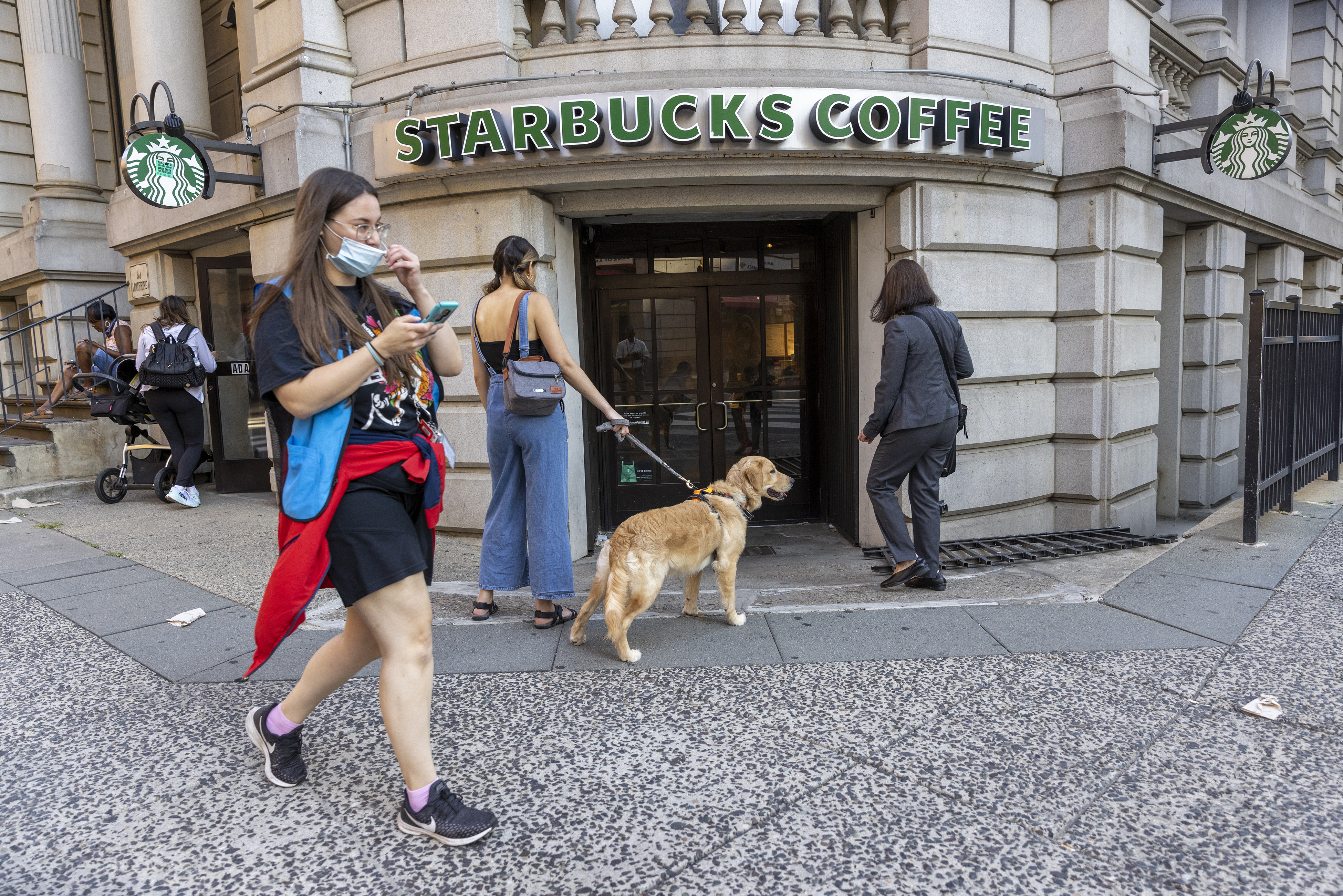 Philadelphia Starbucks in Center City closing due to safety concerns