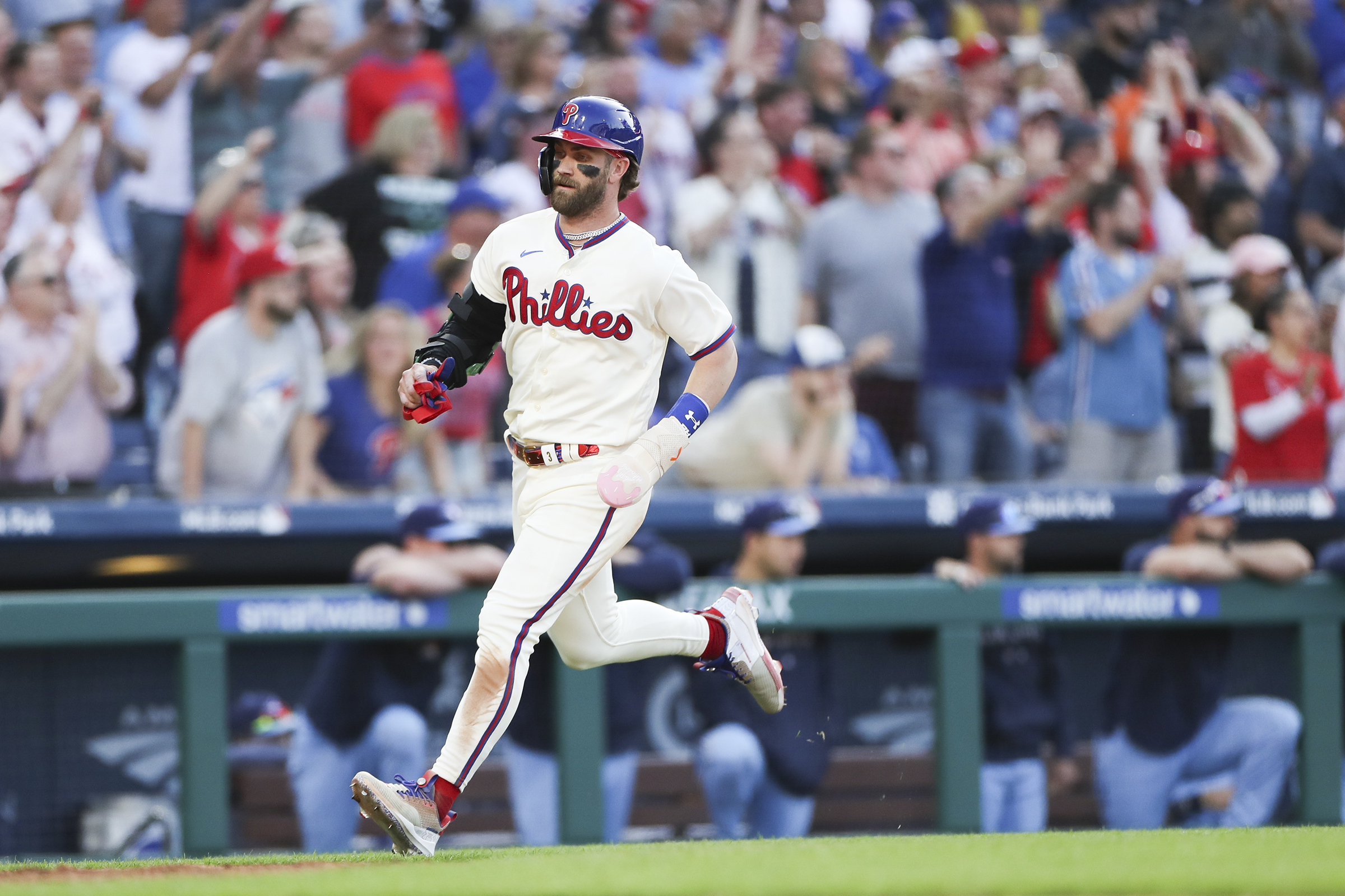 Luck's on the Phillies' side in a 10-inning victory over the Blue