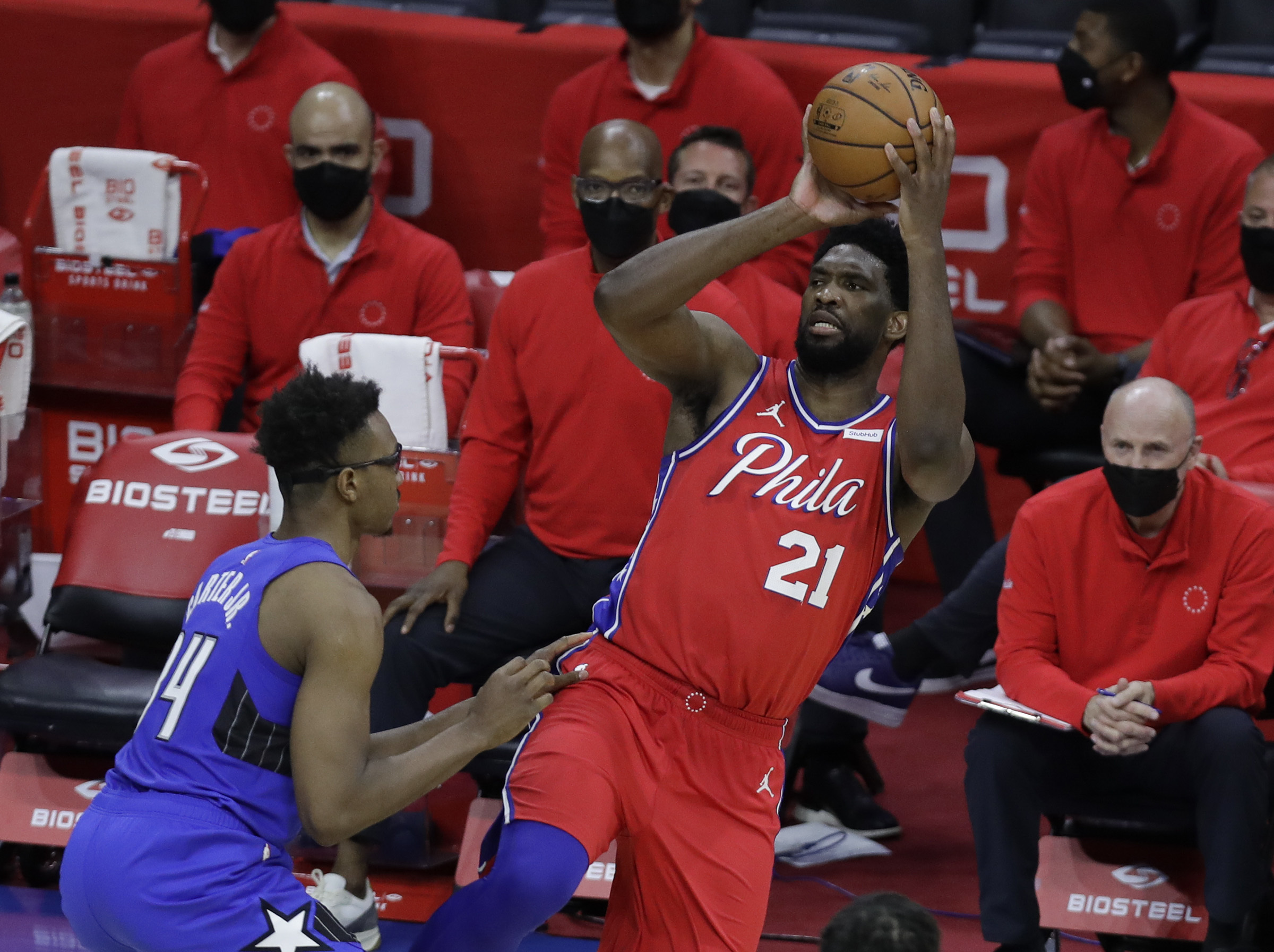 Sixers battle undermanned Nets for top seed in East
