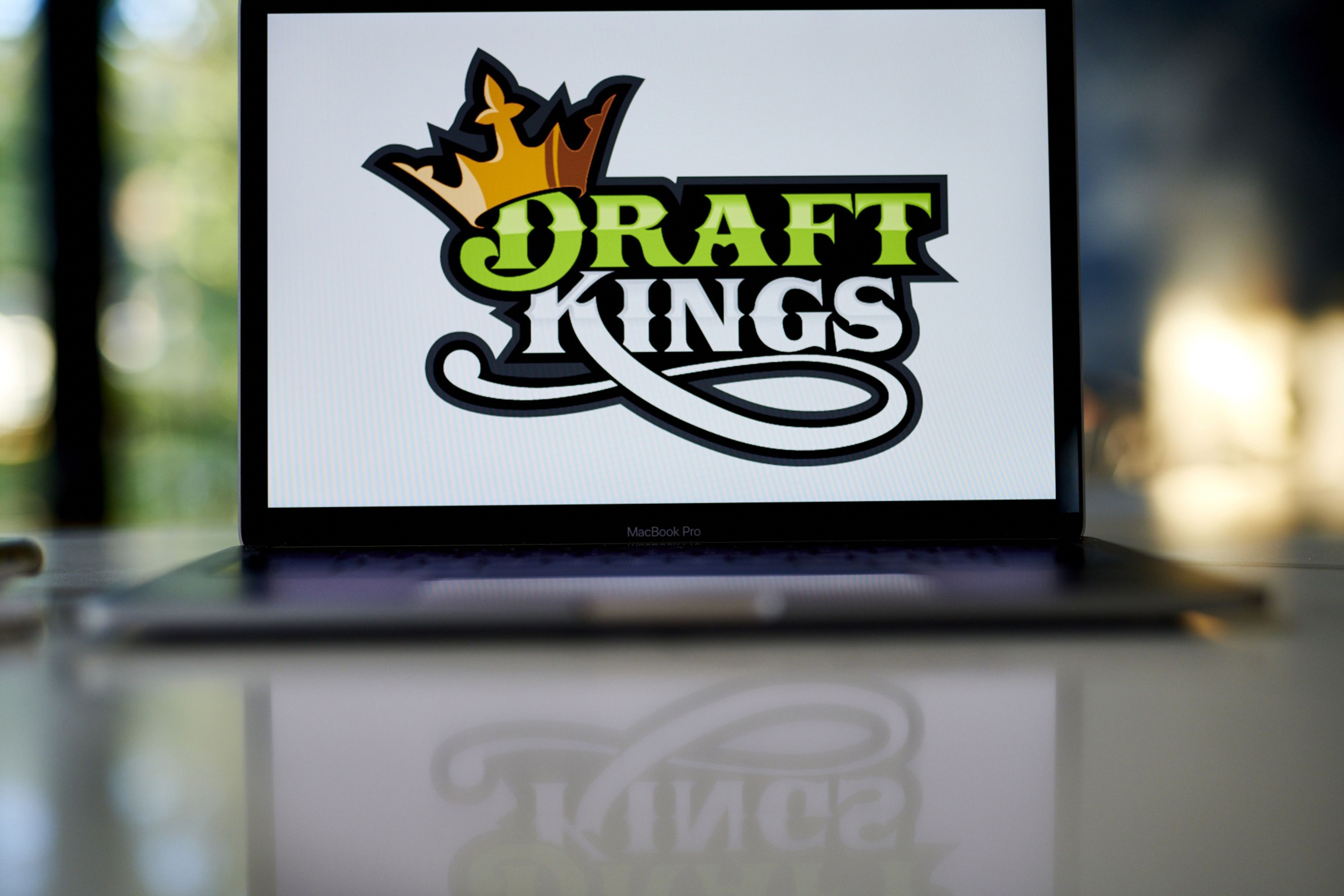 DraftKings teams up with  to provide Thursday Night Football betting  content