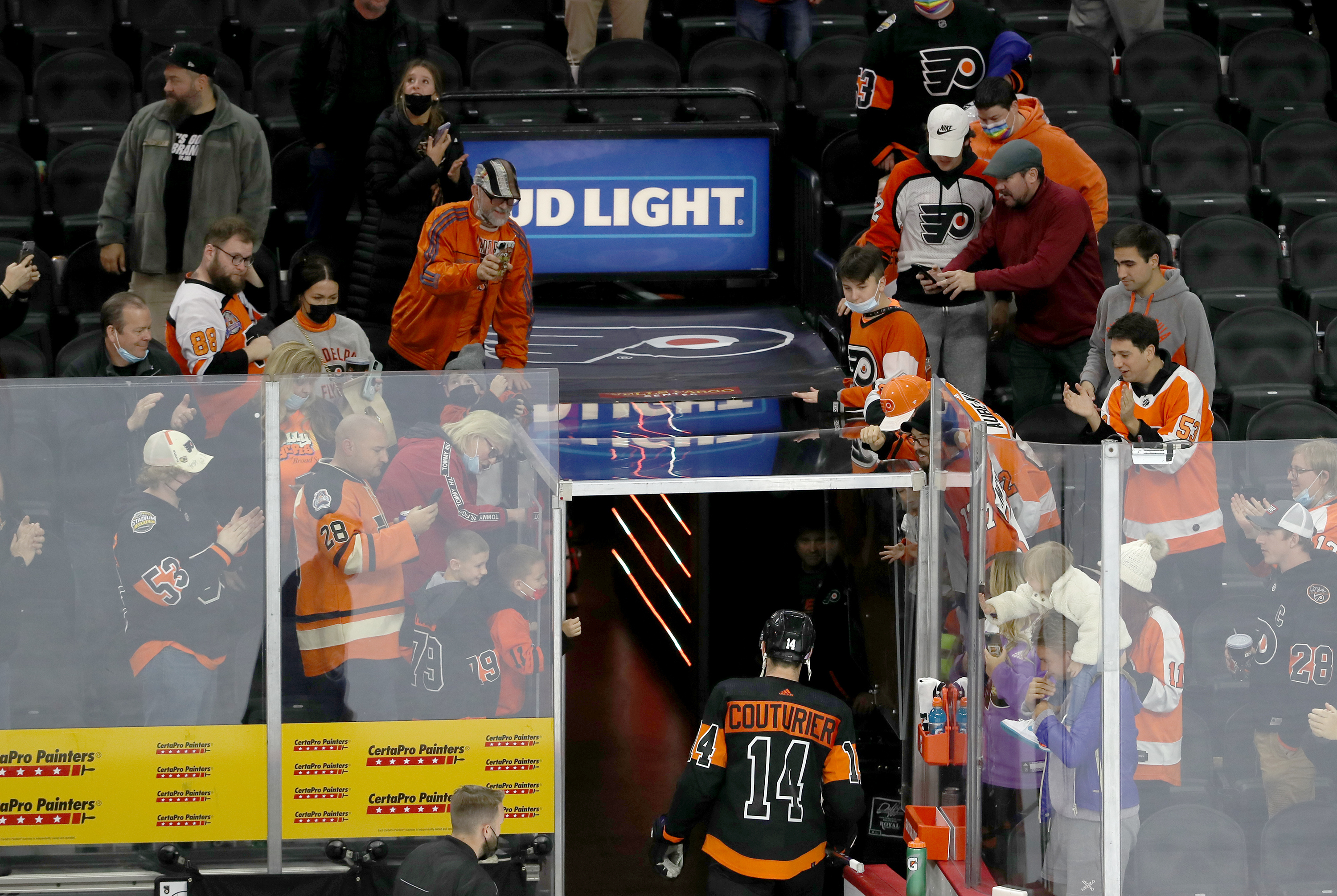 Flyers Schedule 2022 23 Flyers Won't Raise Ticket Prices For 2022-23, Claude Giroux Nhl's First Star