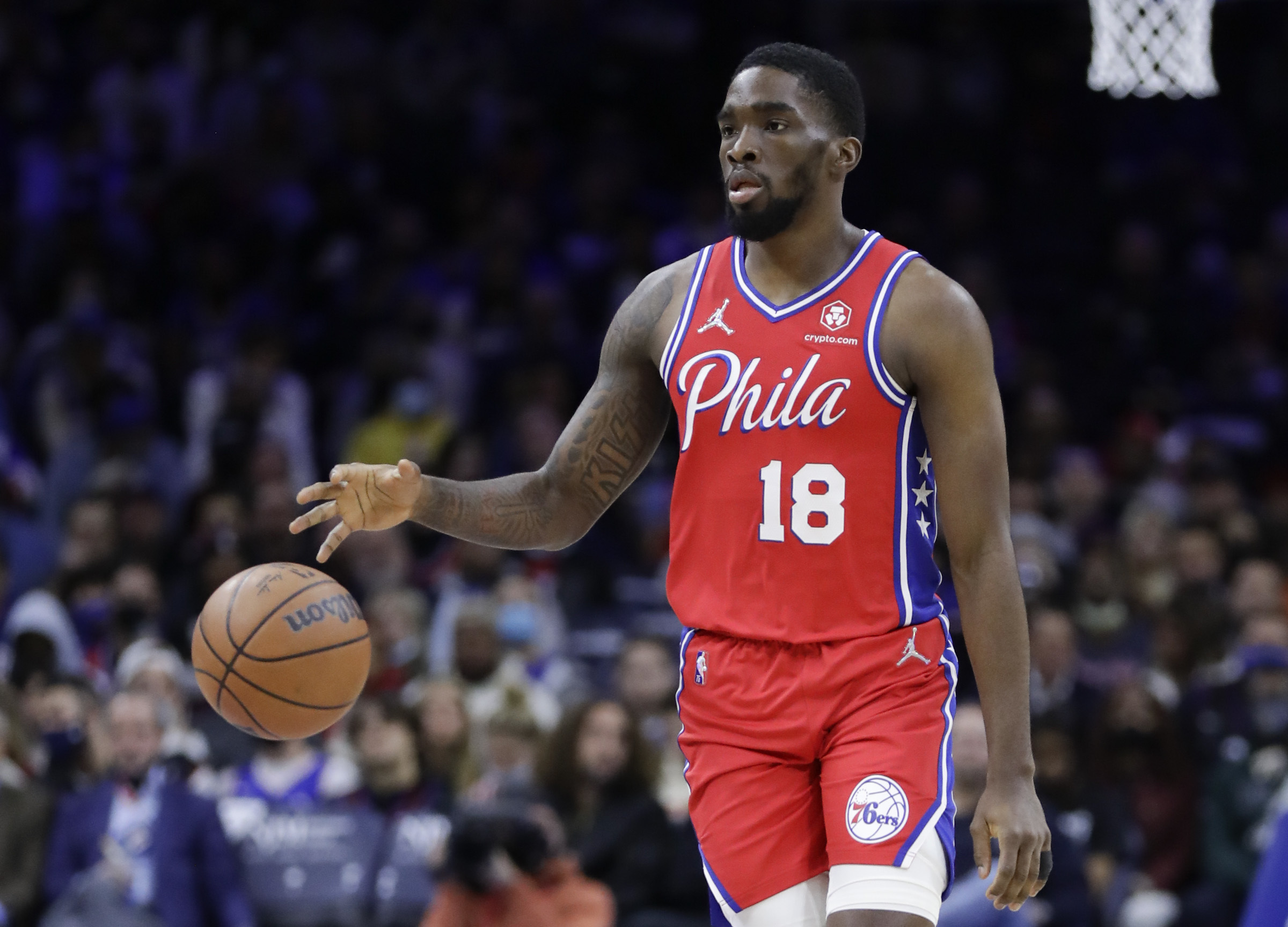 TheNBACentral] Shake Milton is unlikely to return to the Sixers and is  expected to seek a bigger role elsewhere, per @KyleNeubeck : r/sixers