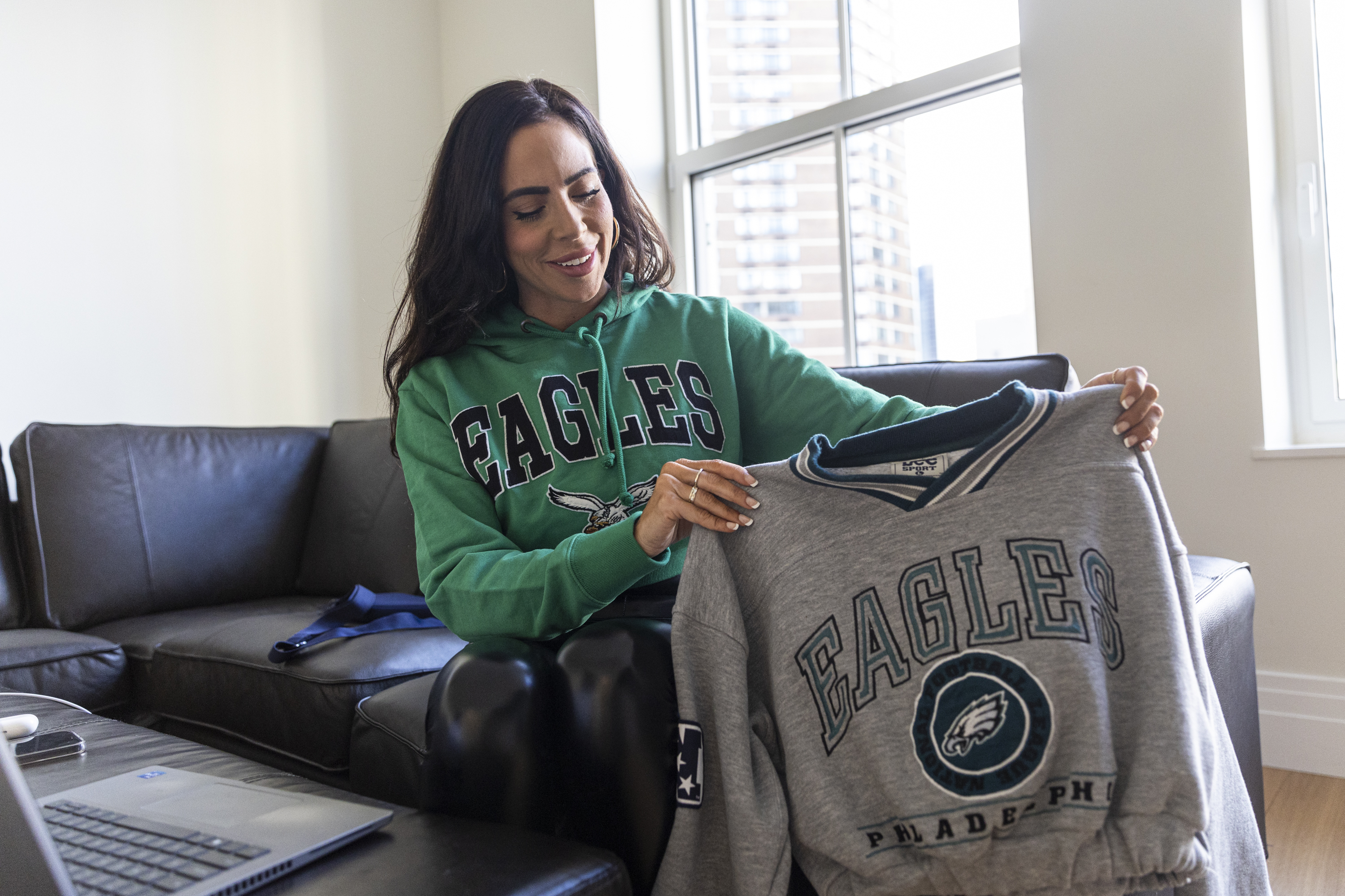 Eagles gear sales help 'hot girl' merchandise sellers ahead of NFC
