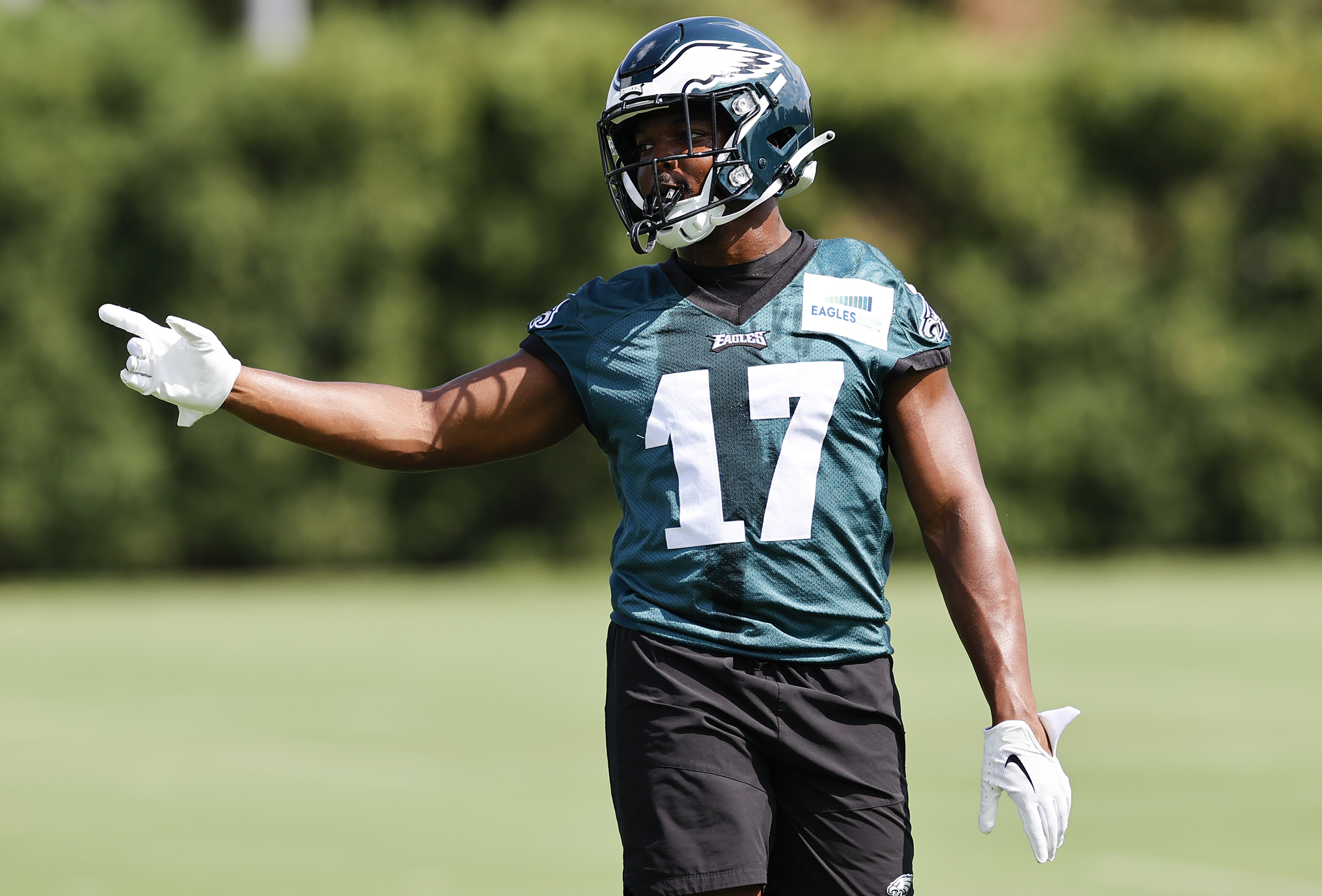 Eagles training camp 2022: Three battles to keep an eye on, including  rookie Nakobe Dean fighting for LB job 