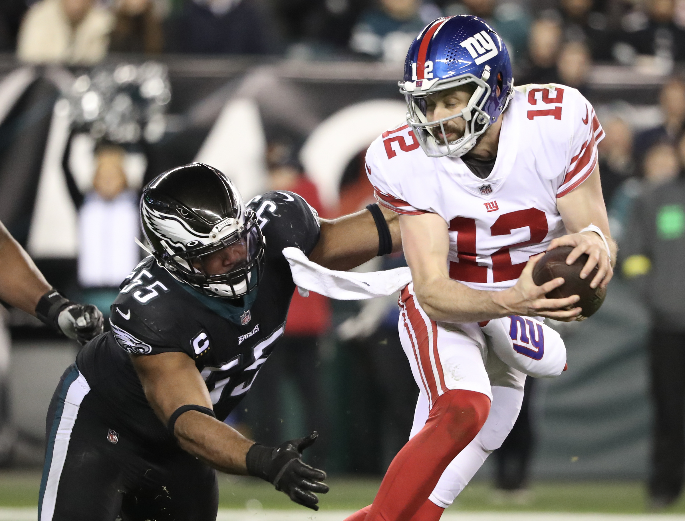 New York Giants quarterback Davis Webb (12) drops back to make a