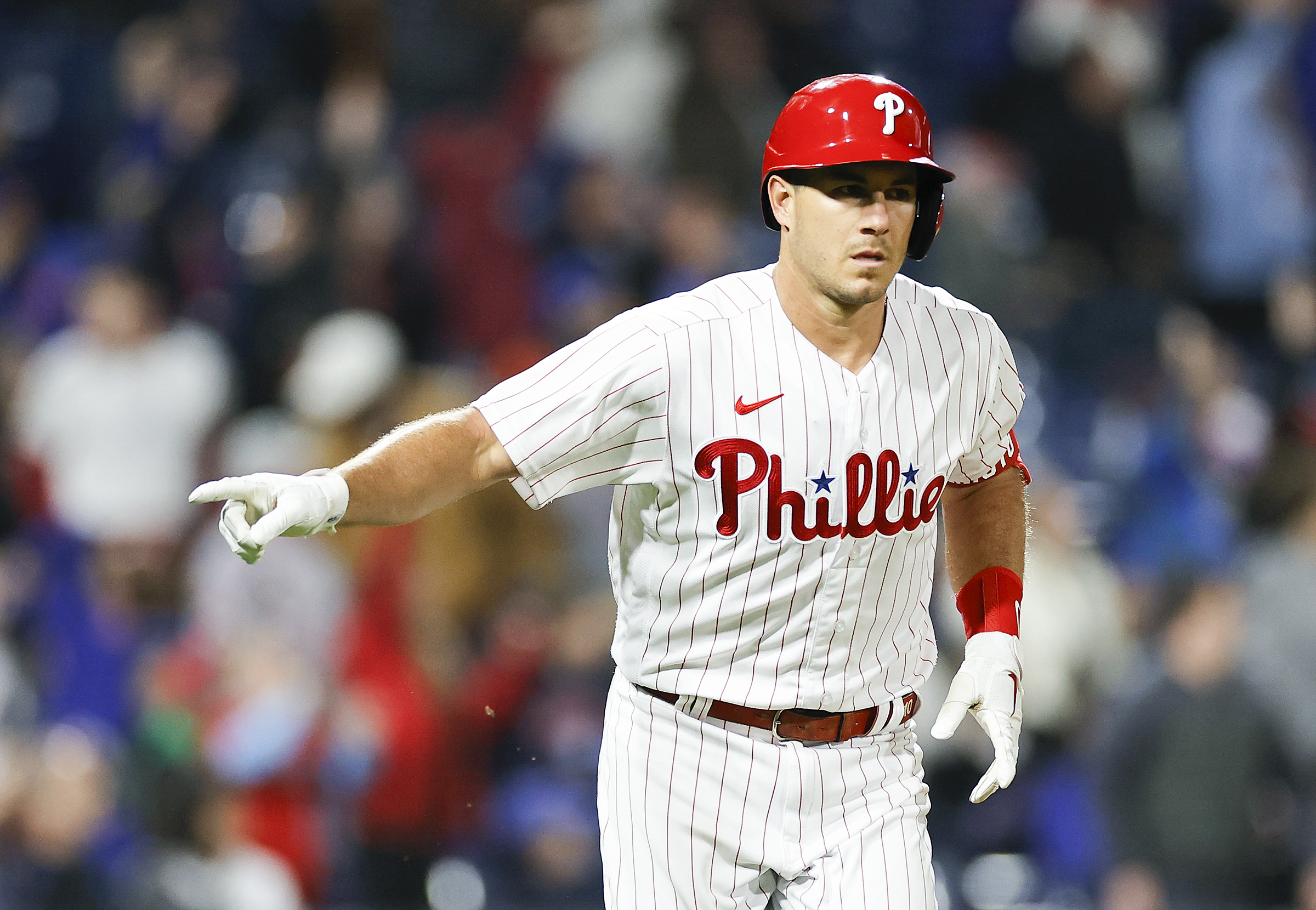 Phillies crowd hails Alec Bohm as hero after Bohm admits to saying