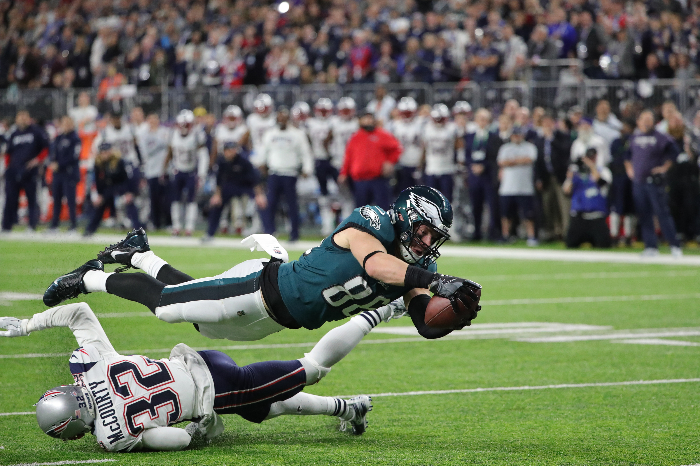 Zach Ertz is still on Eagles' roster, but resolution is expected