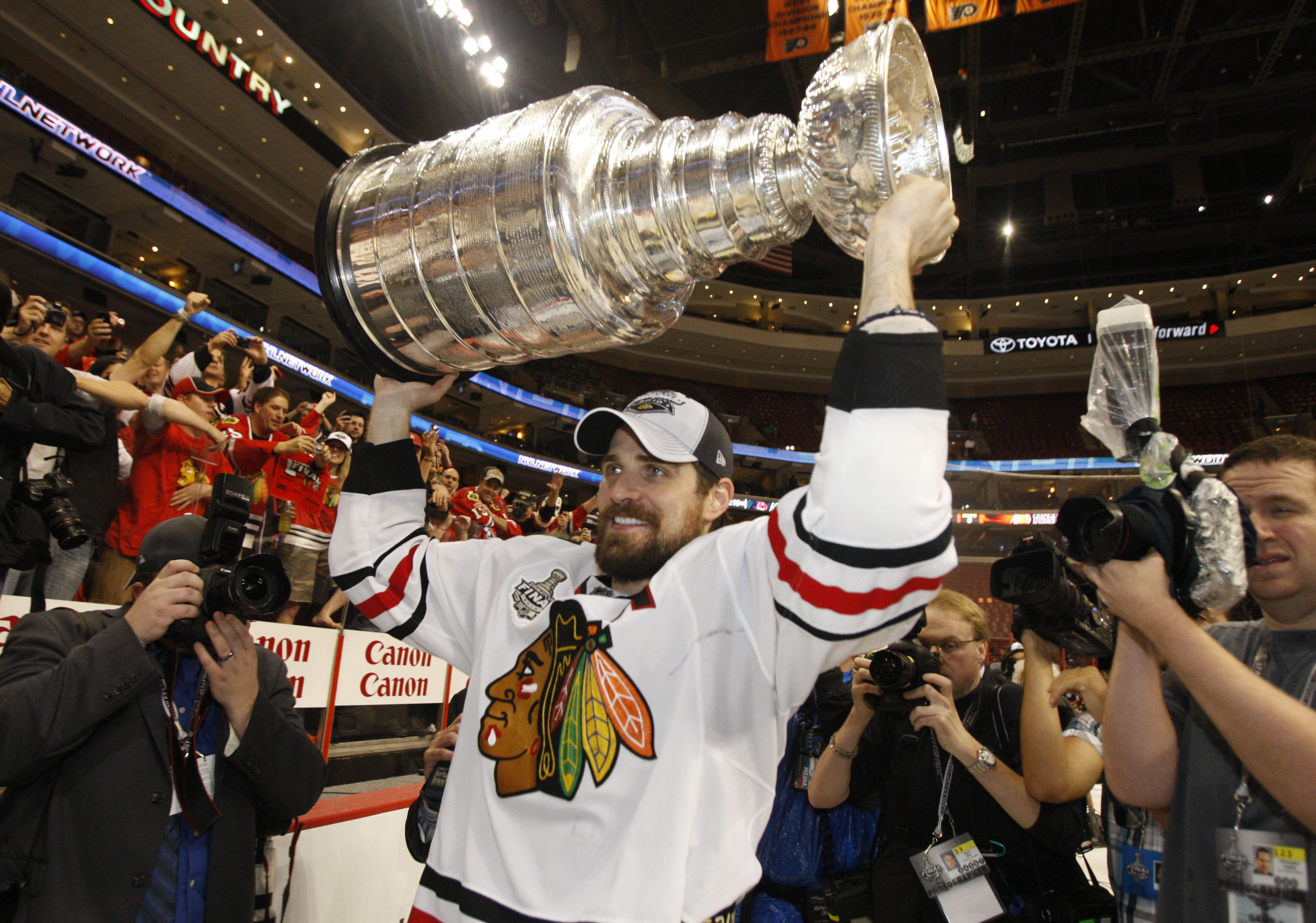 NHL -- Dallas Stars expect Patrick Sharp to be important piece of