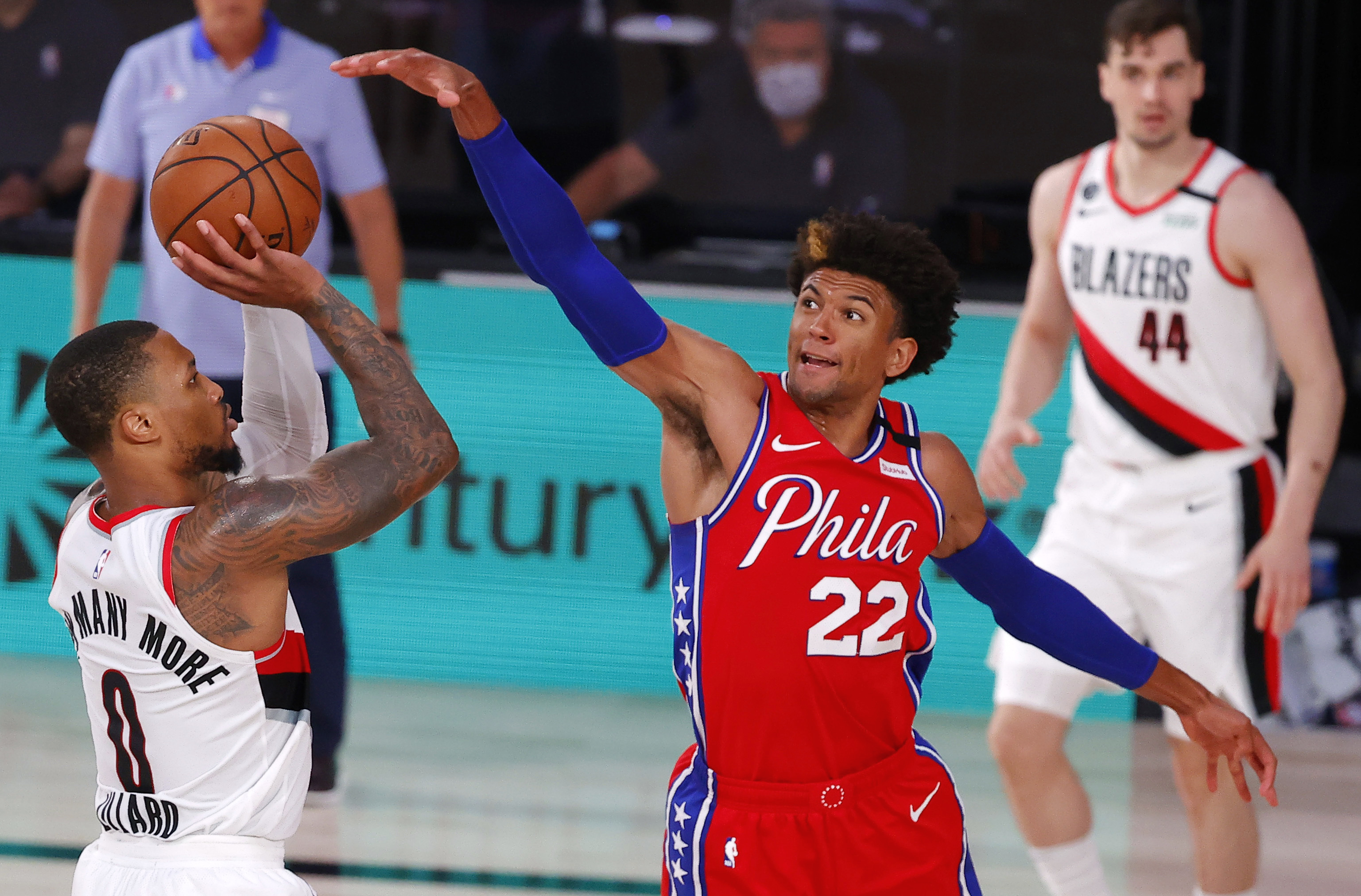 Lillard rebounds with dominant 51, Embiid hurt as Blazers top Sixers