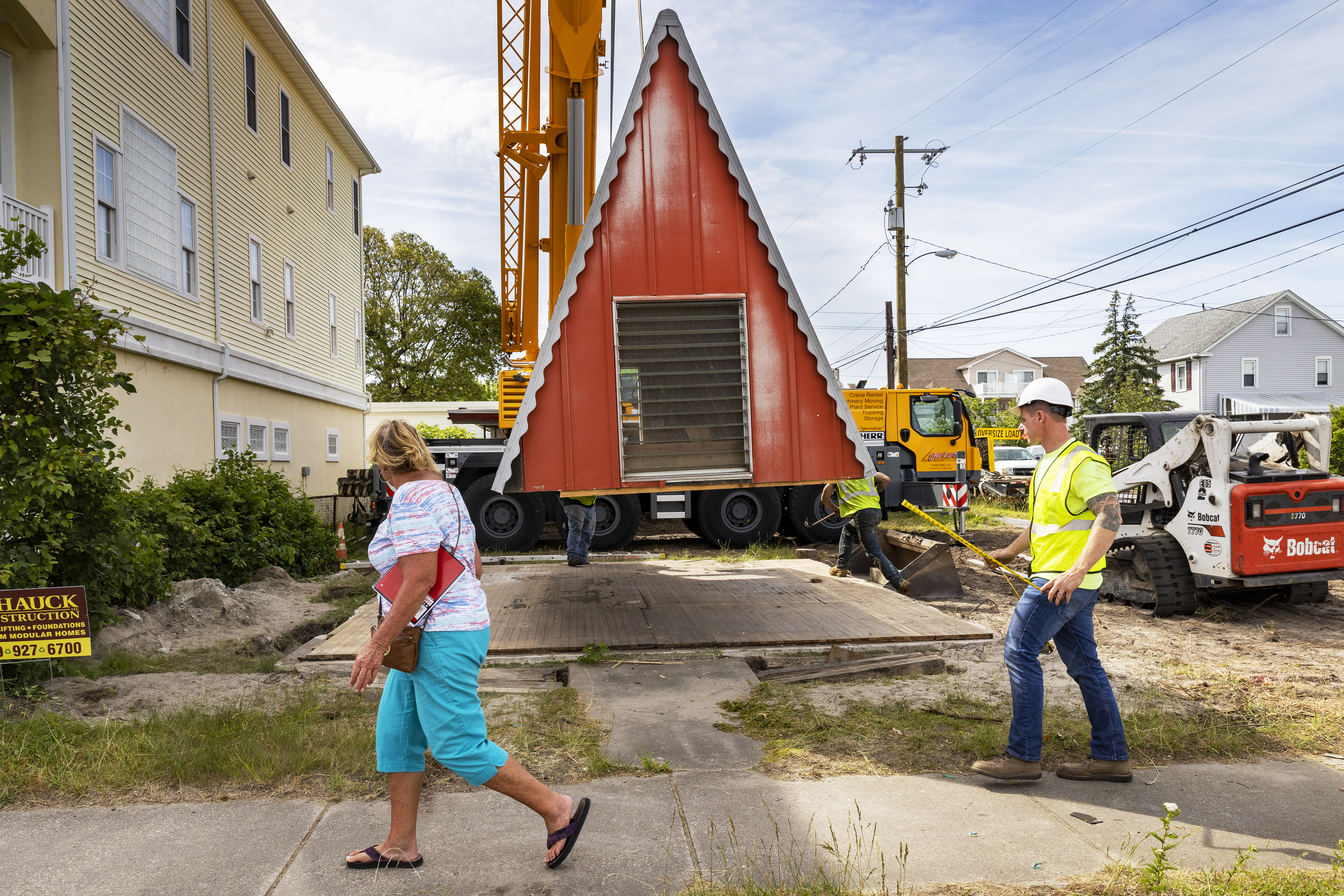 house on the hill 90サイズ ホース Wildwood's landmark pizza slice house saved from demolition, moved