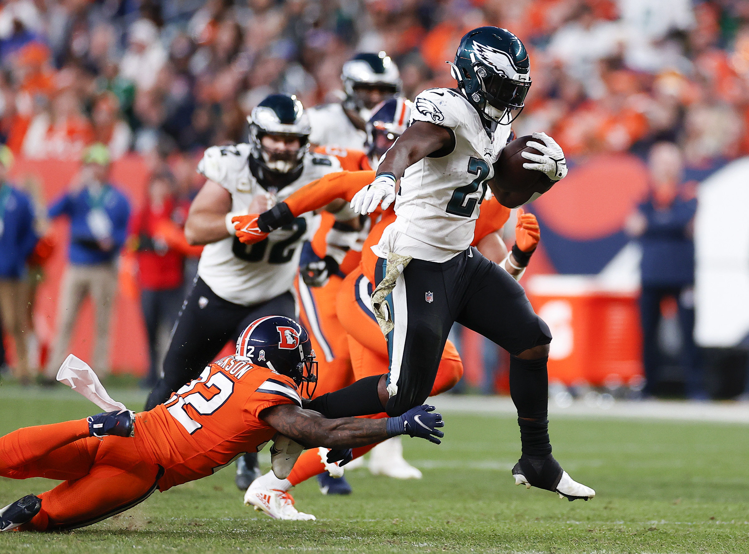 Eagles-Broncos analysis: Jalen Hurts, DeVonta Smith spur a