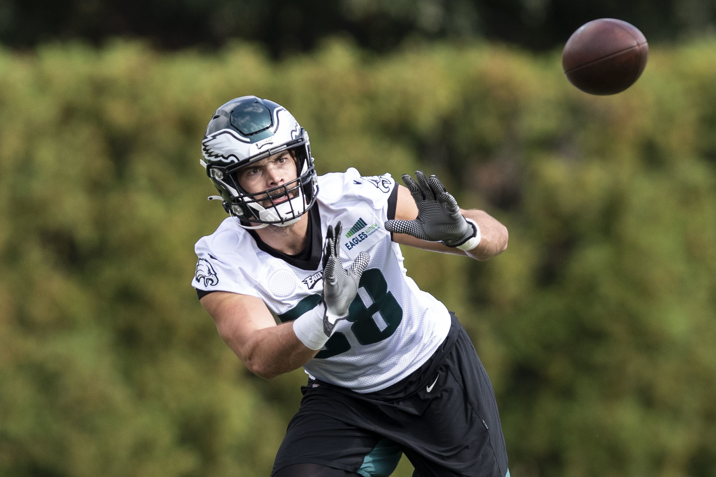 Eagles activate Zach Ertz from reserve/COVID-19 list, eligible to