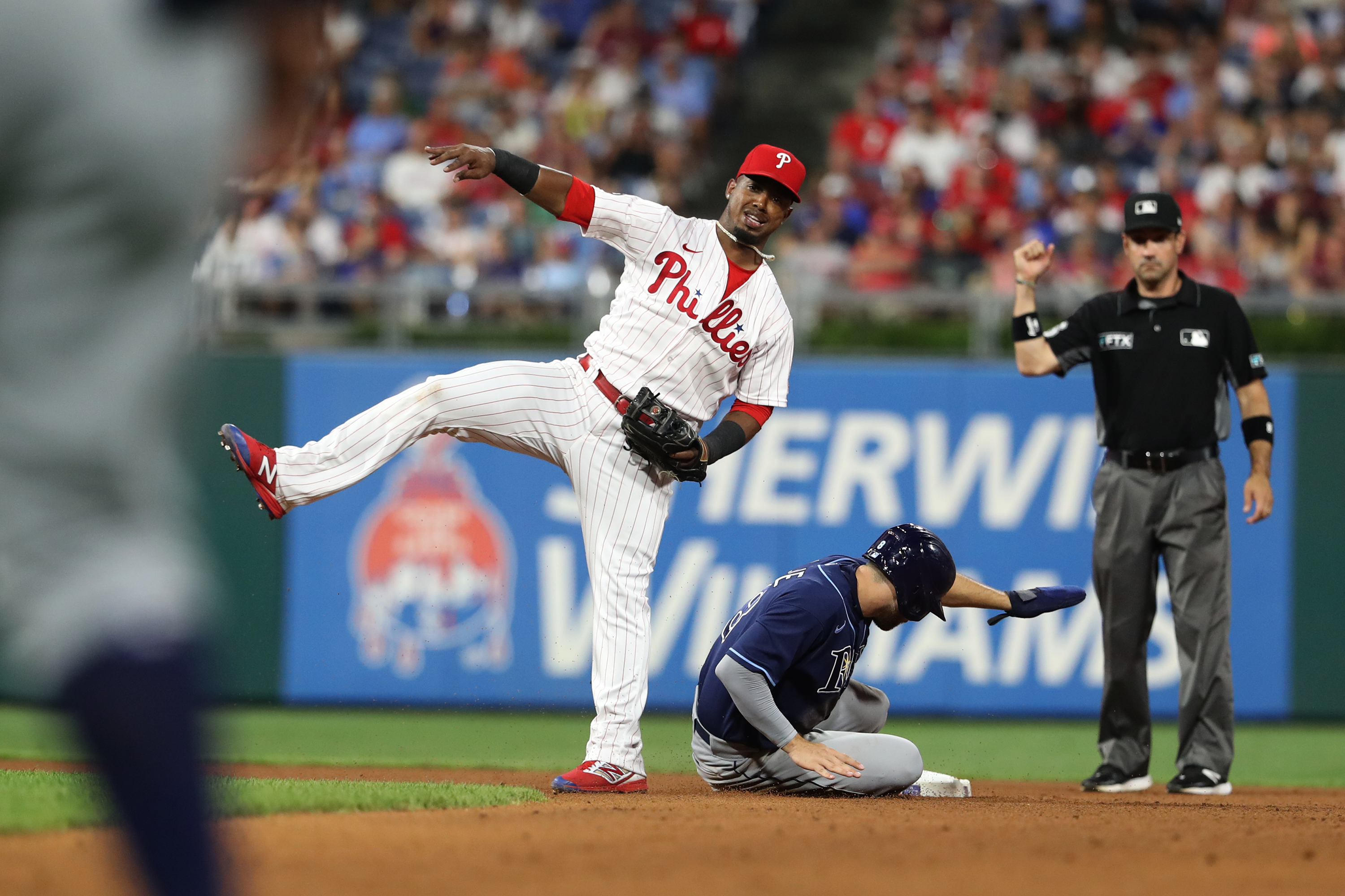 Phillies slump intensifies with Rhys Hoskins to disabled list