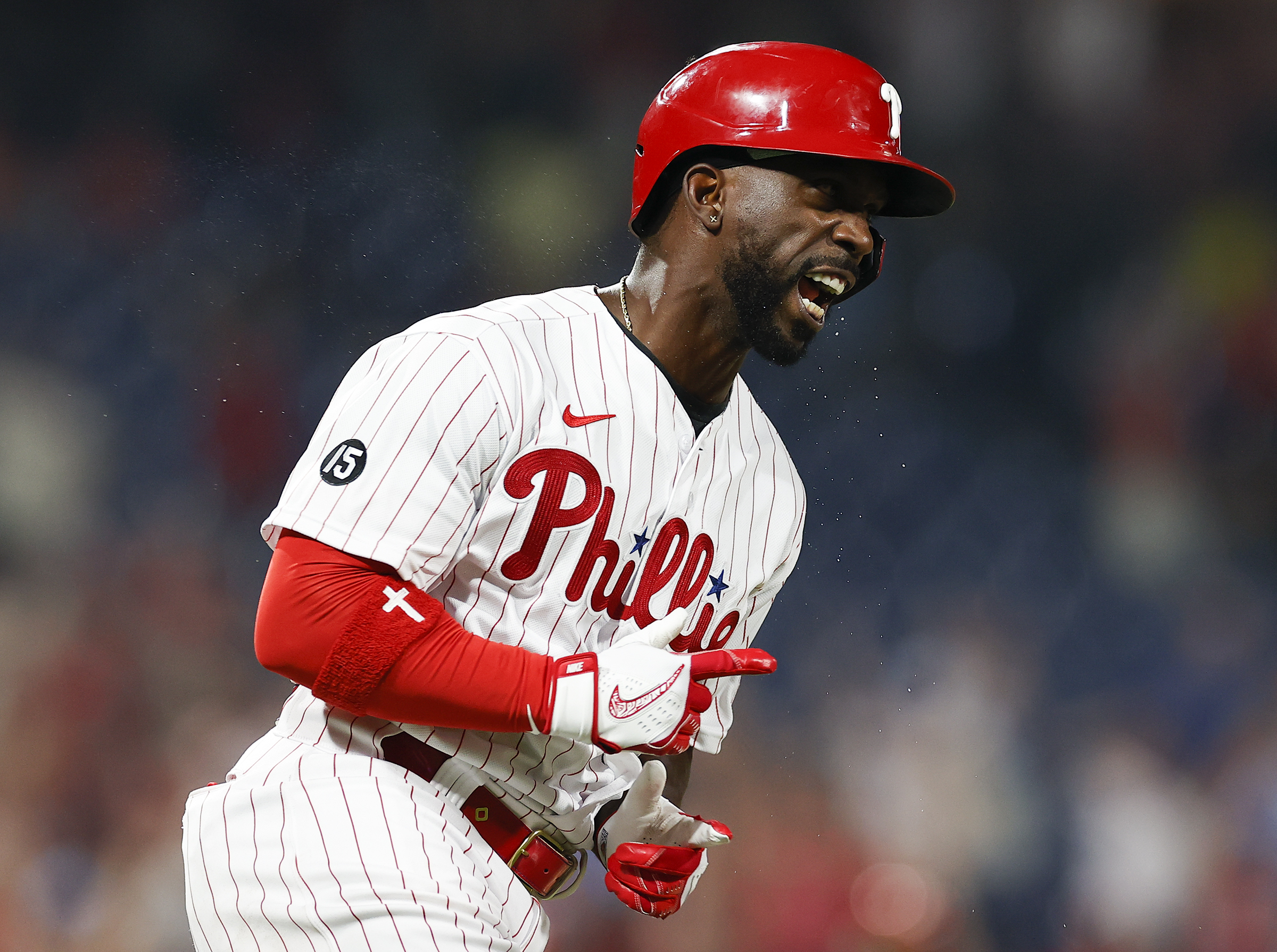 Andrew McCutchen, Phillies agree to three-year, $50 million deal 