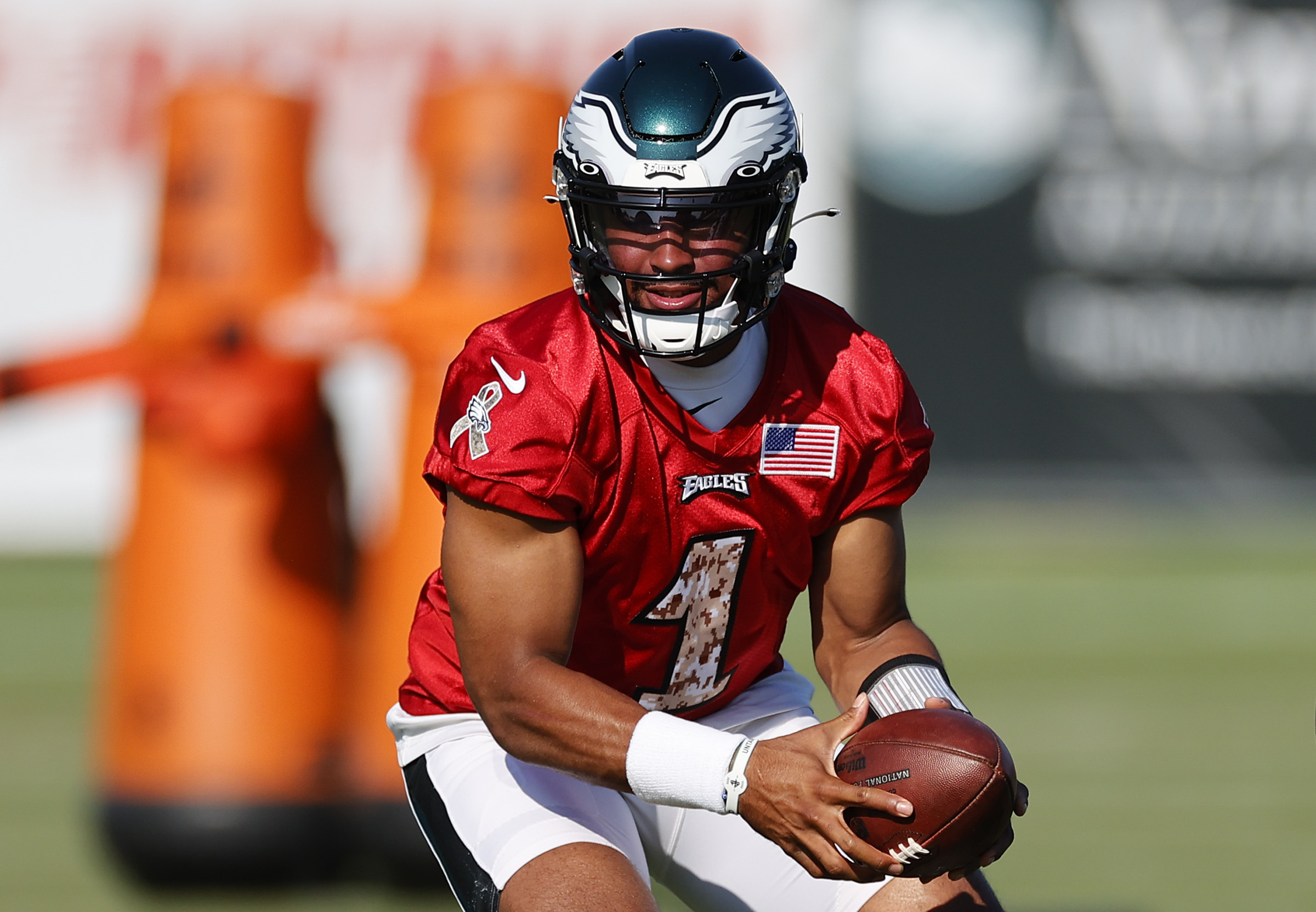 Eagles practice observations: DeVonta Smith sidelined; Miles