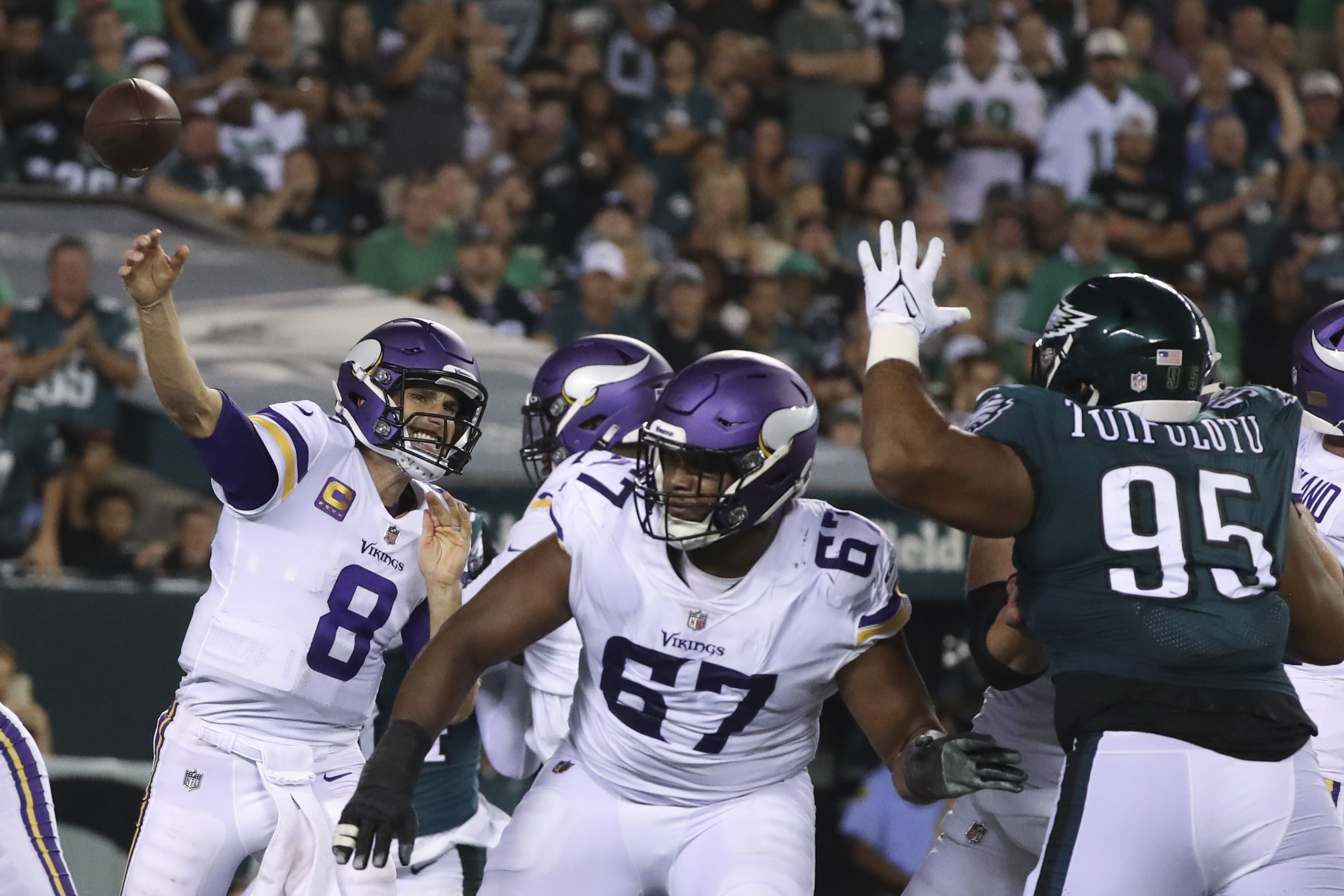 Eagles, Jalen Hurts dominate Vikings 24-7 in Monday night beatdown -  InForum