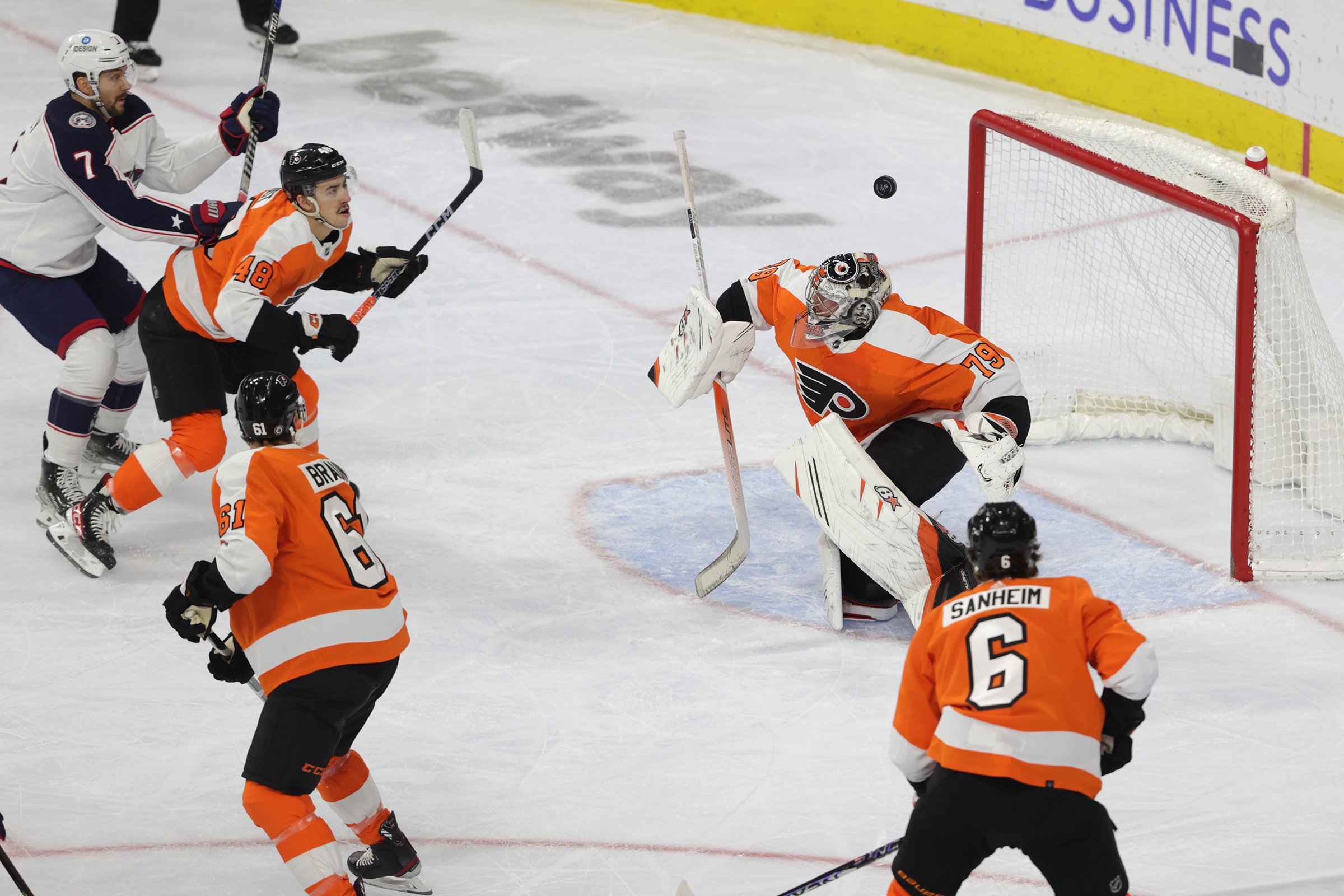 Travis Konecny scores twice as Flyers top Jackets in opener - The Rink Live