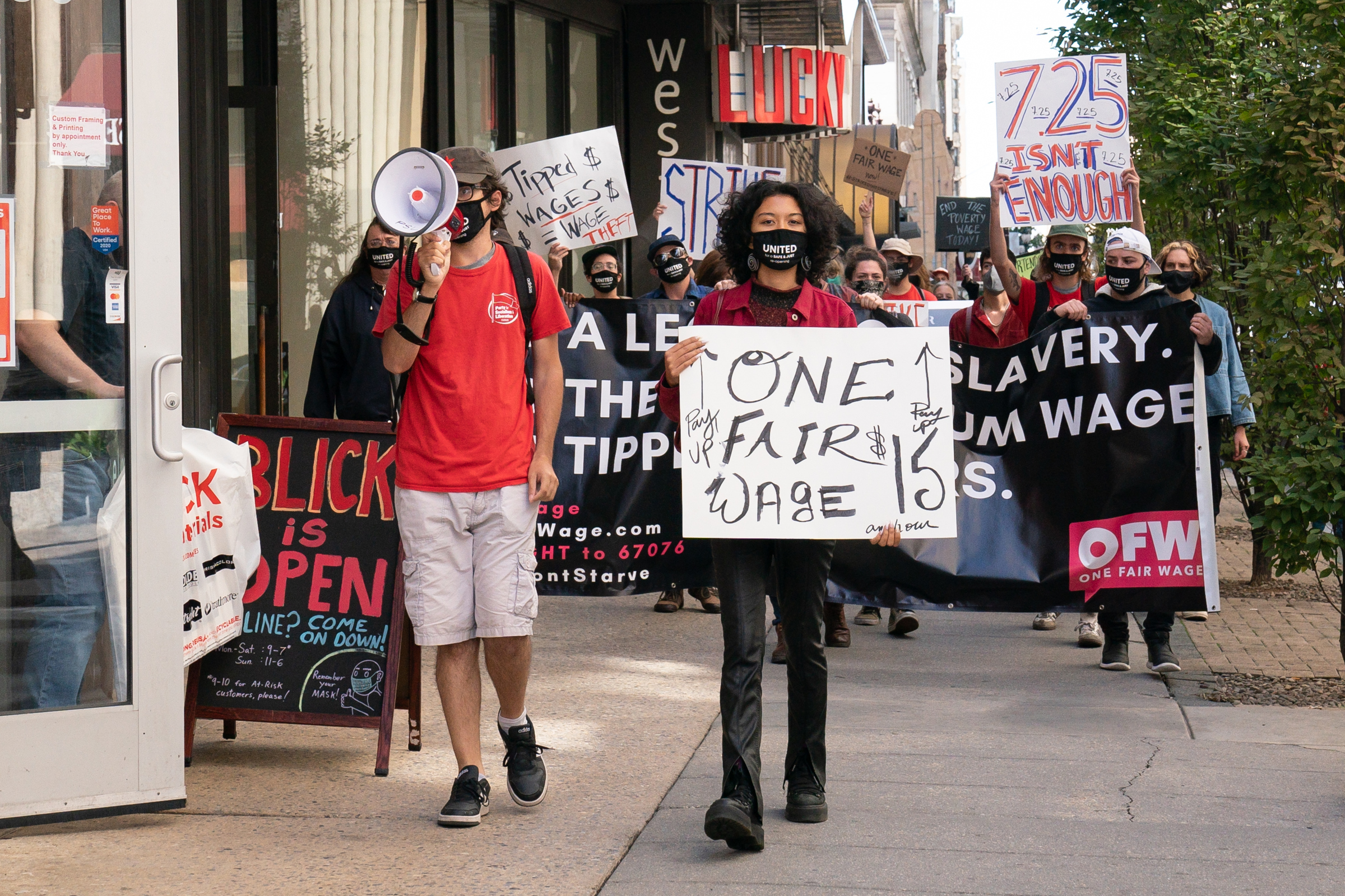$15 minimum wage: Pa. House passes bill to raise minimum wage