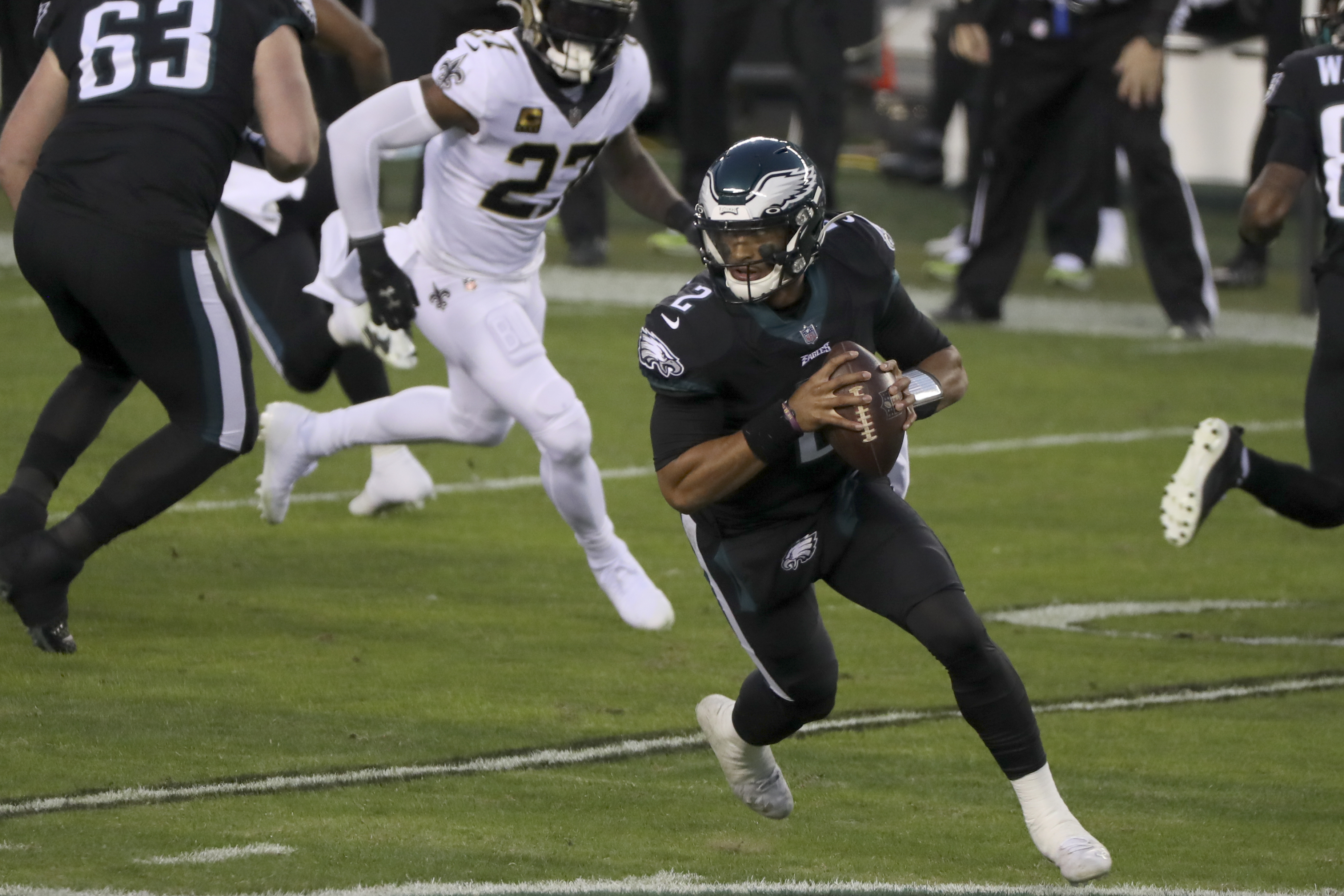 Eagles QB Jalen Hurts might need to rely on arm more, legs less in second  career start vs. Arizona Cardinals