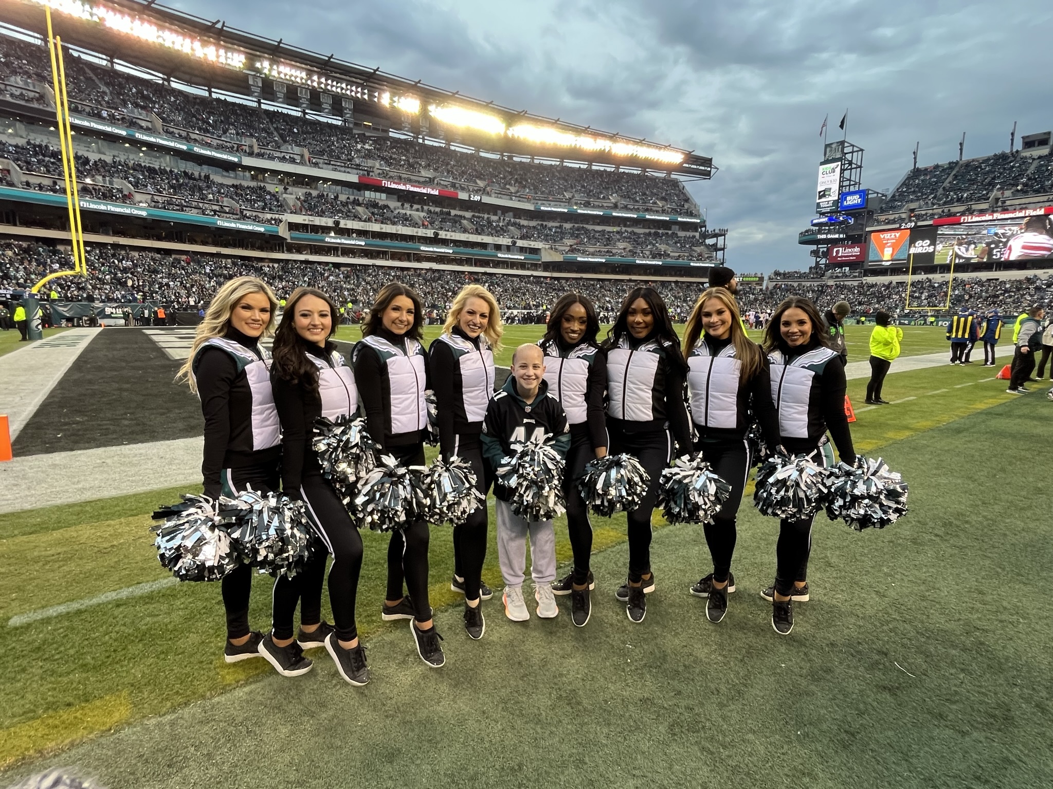 Eagles Cheerleaders on Gameday: New York Giants