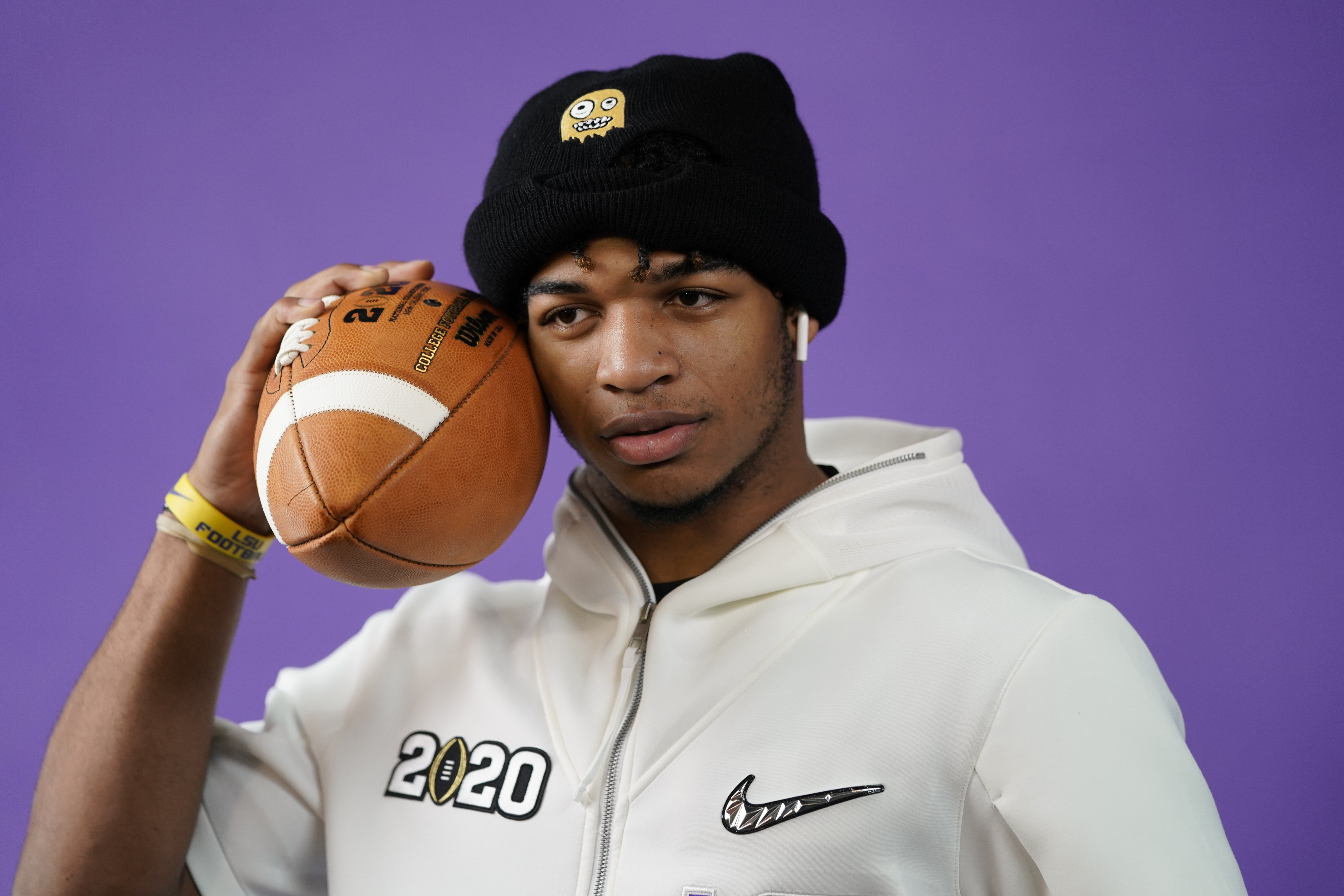 LSU star Ja'Marr Chase, the nation's top WR, opts out of season