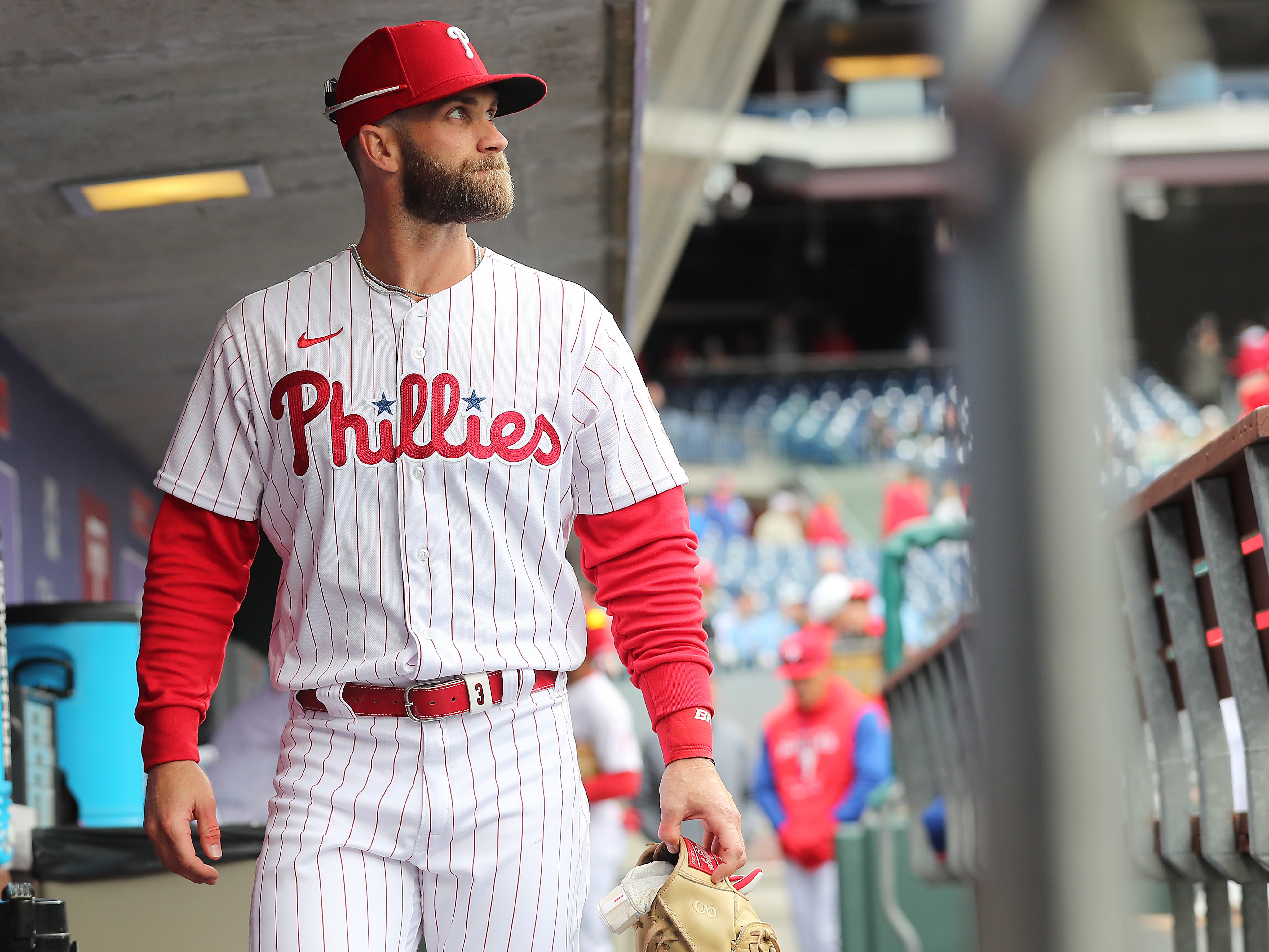 No plans for Phillies' Bryce Harper to resume throwing after