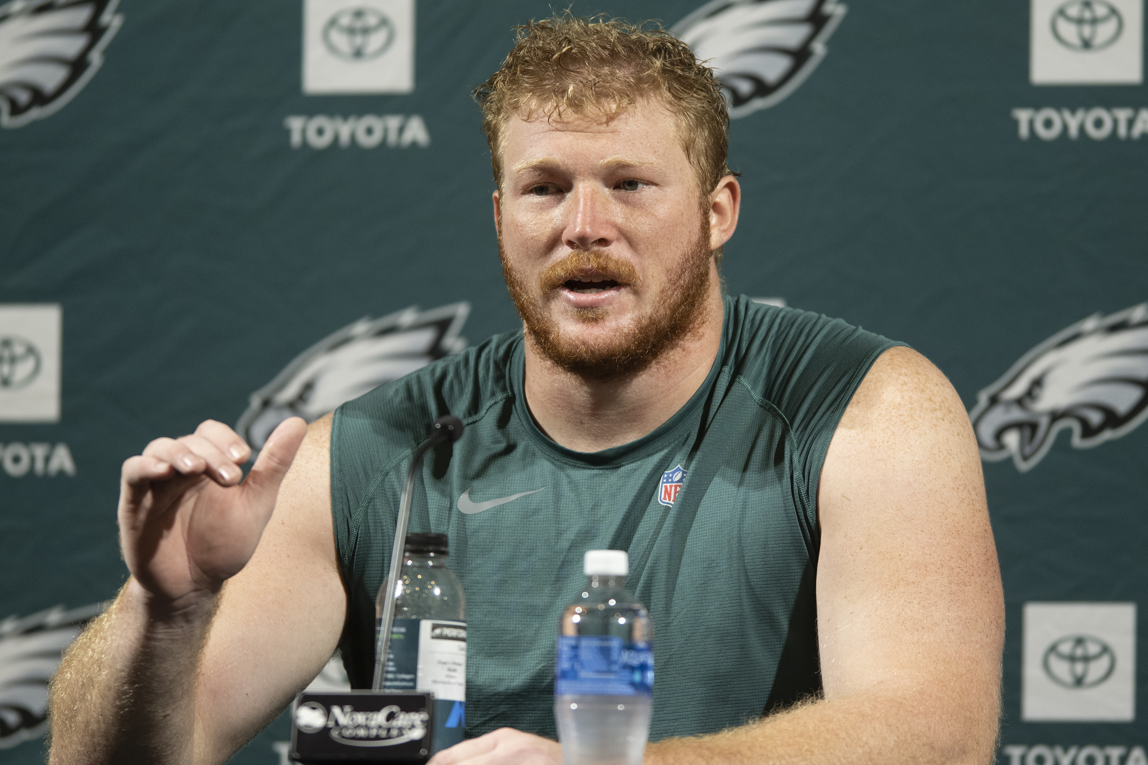 Eagles Concerning Injury Update for Cam Jurgens & Nick Sirianni