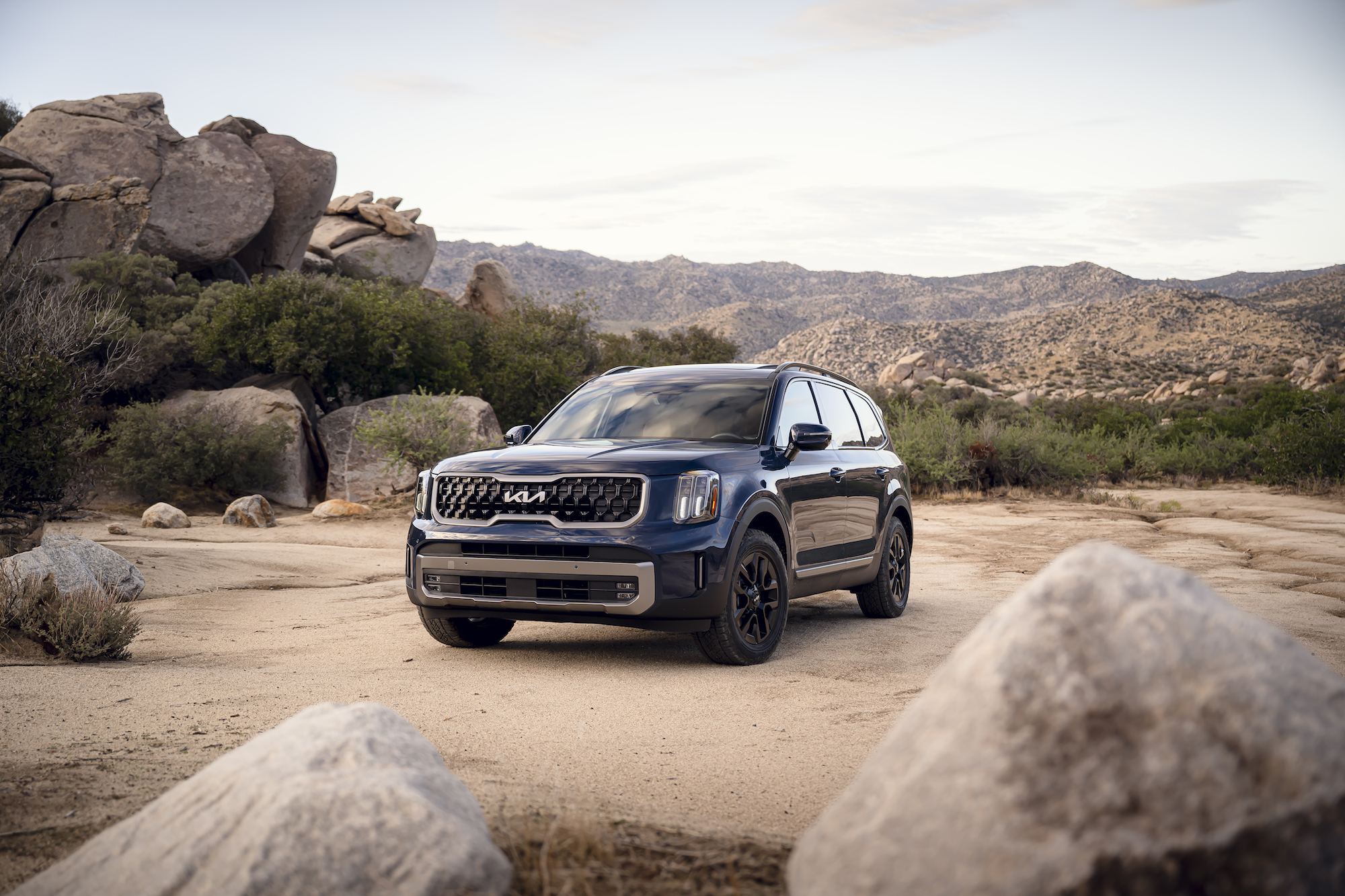 2023 Kia Telluride review: handling, towing, sound system beat out 2023  Honda Pilot