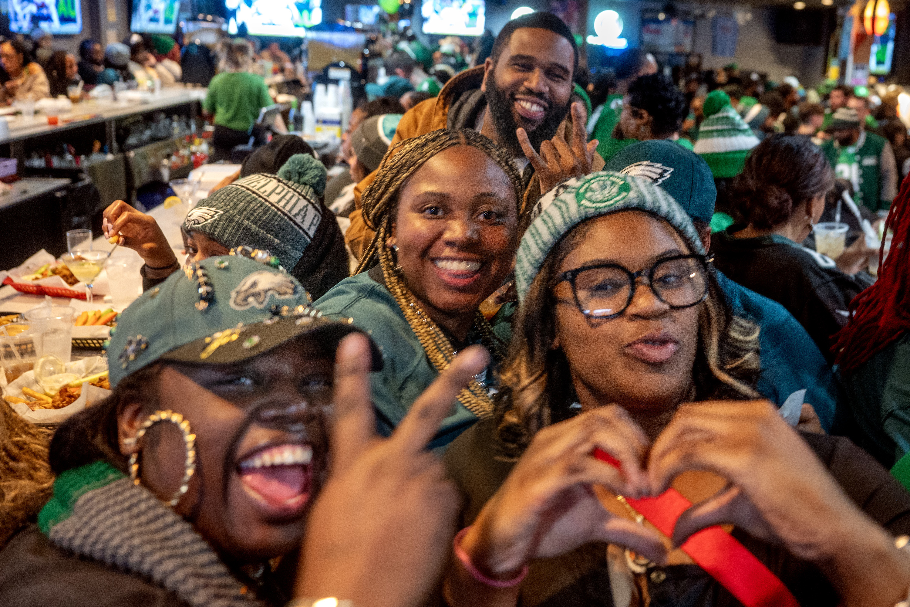 Eagles fans celebrate making Super Bowl with NFC win over Commanders