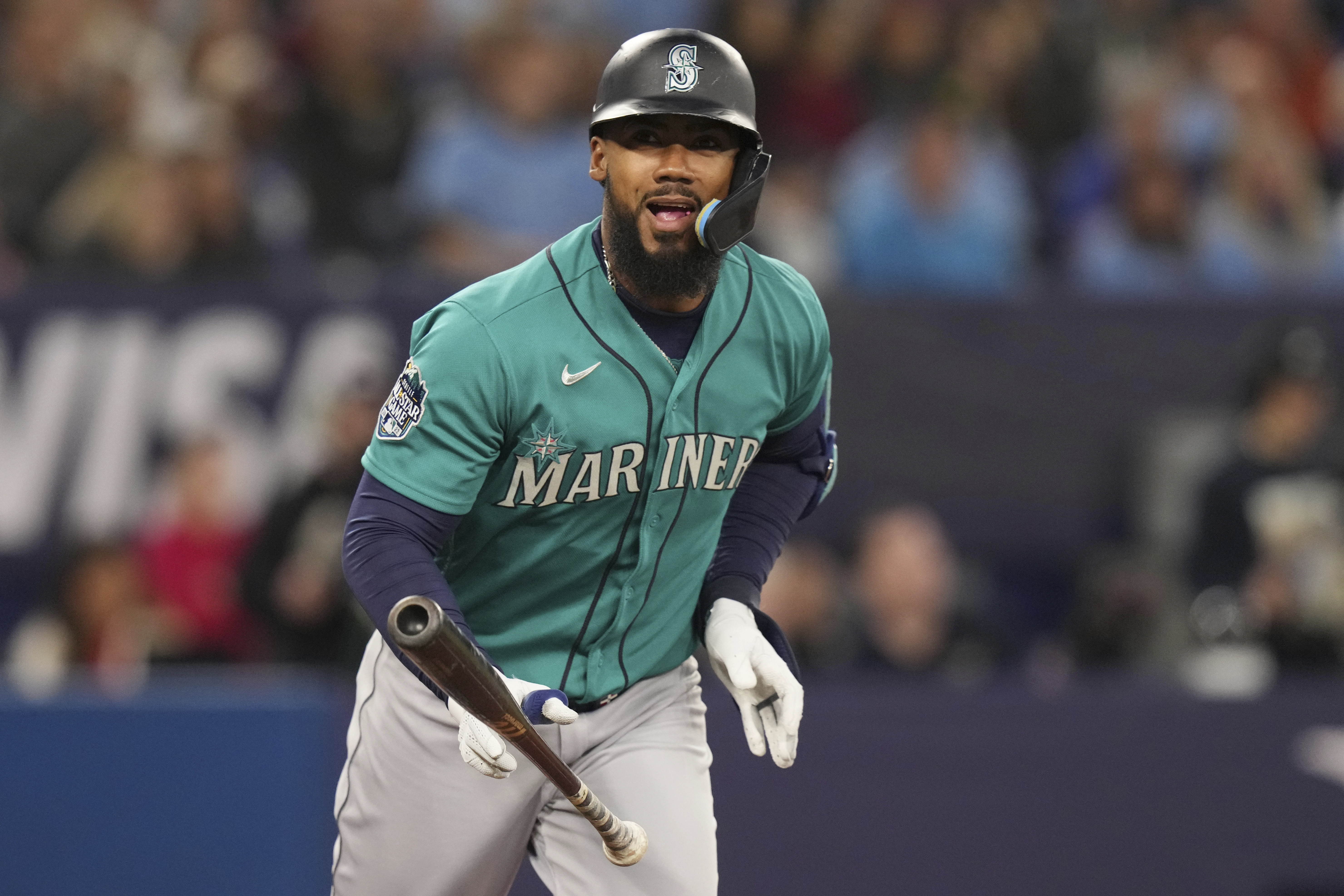 Seattle Mariners trade for All-Star outfielder Teoscar Hernandez, Local  News