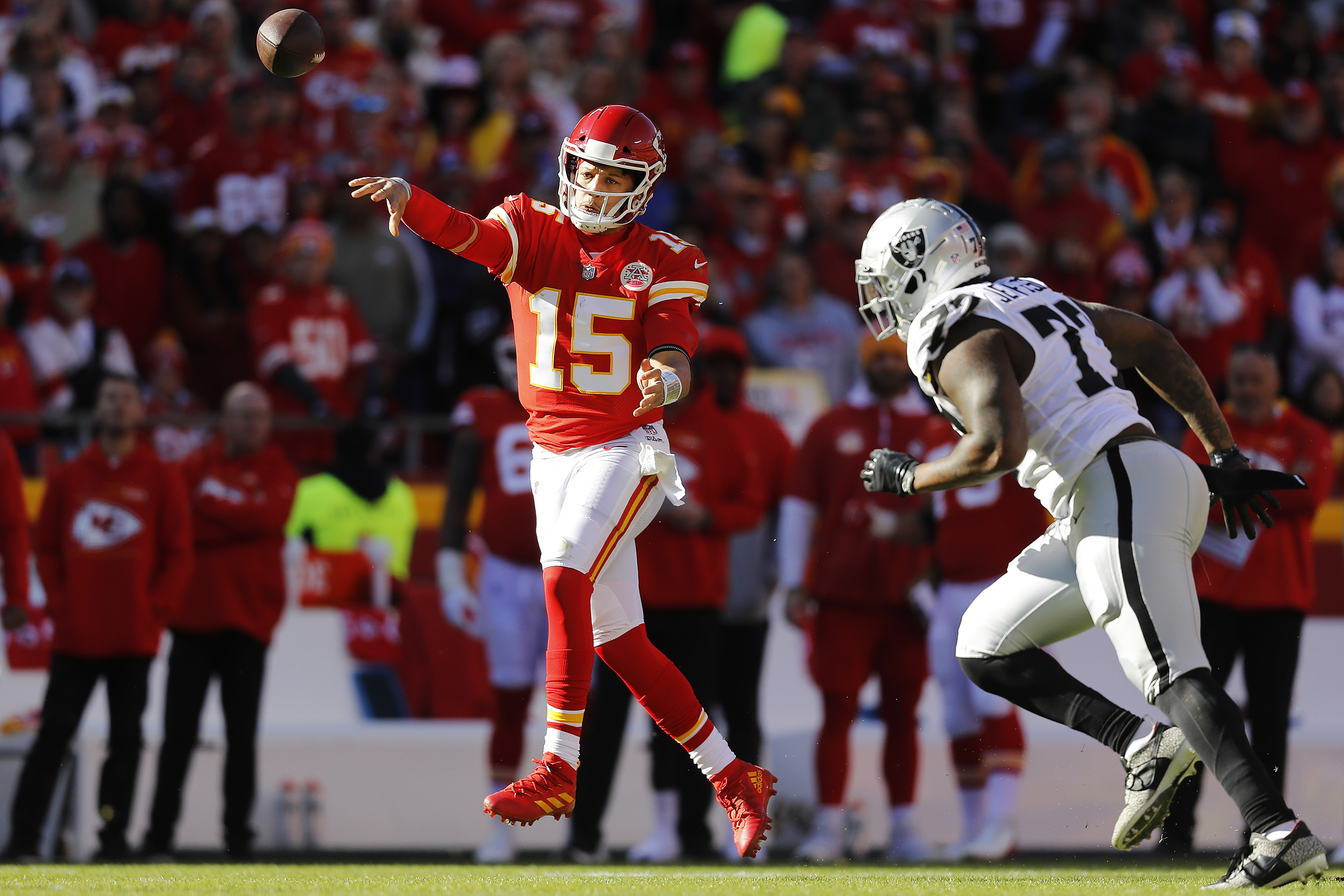 Kansas City Chiefs vs Las Vegas Raiders Picks, Predictions