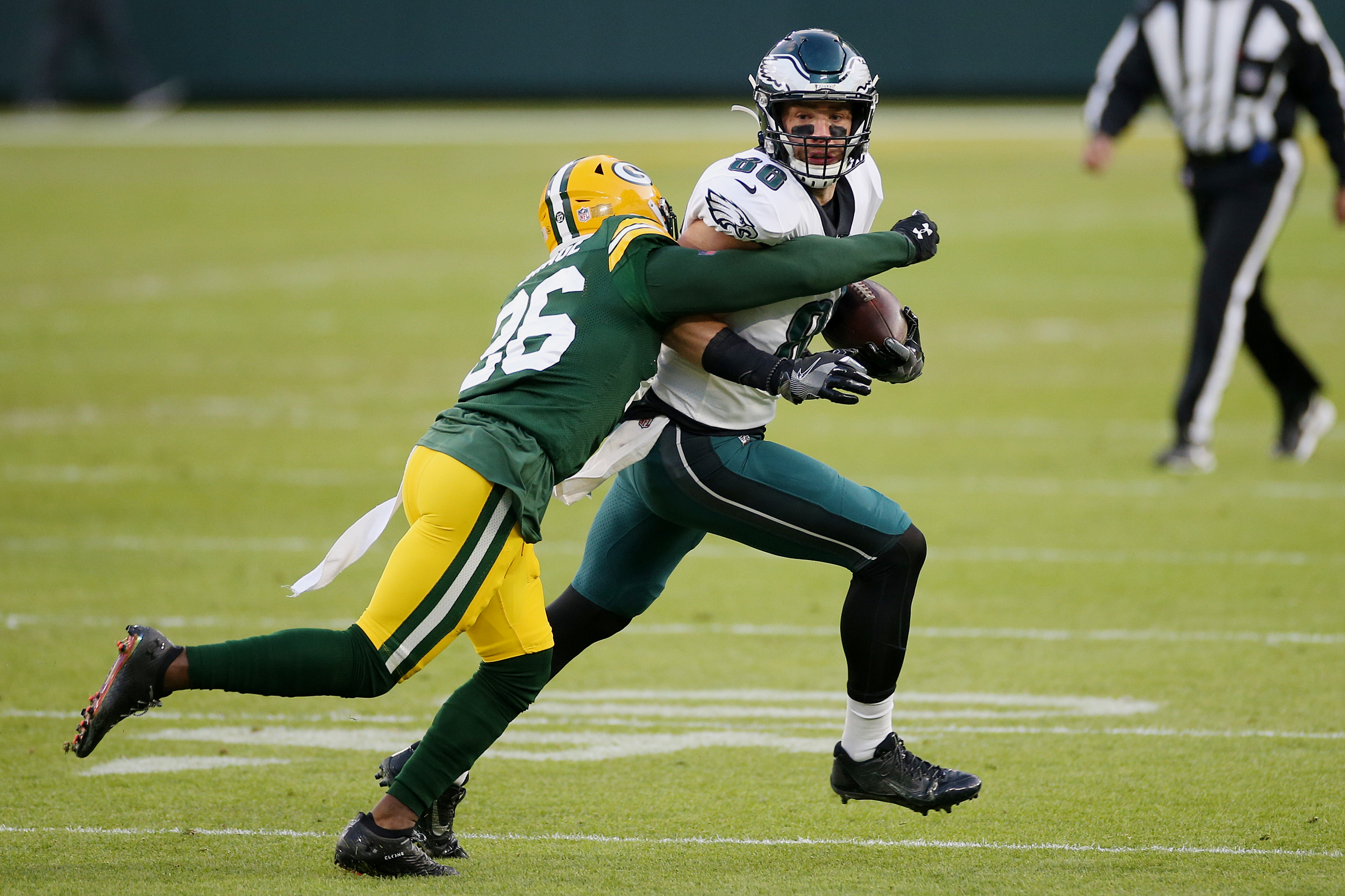 Eagles show signs of life with Hurts, but fall 30-16 to Packers - WHYY