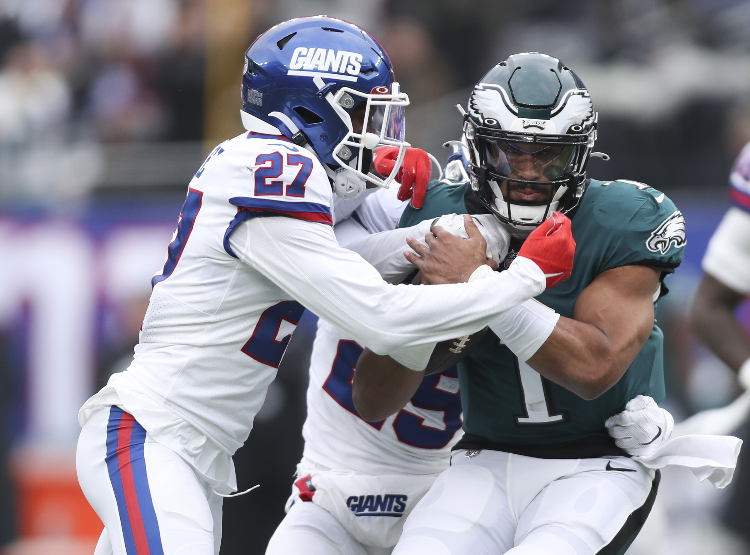 Hurts Continues Black Quarterback Tradition in Philly