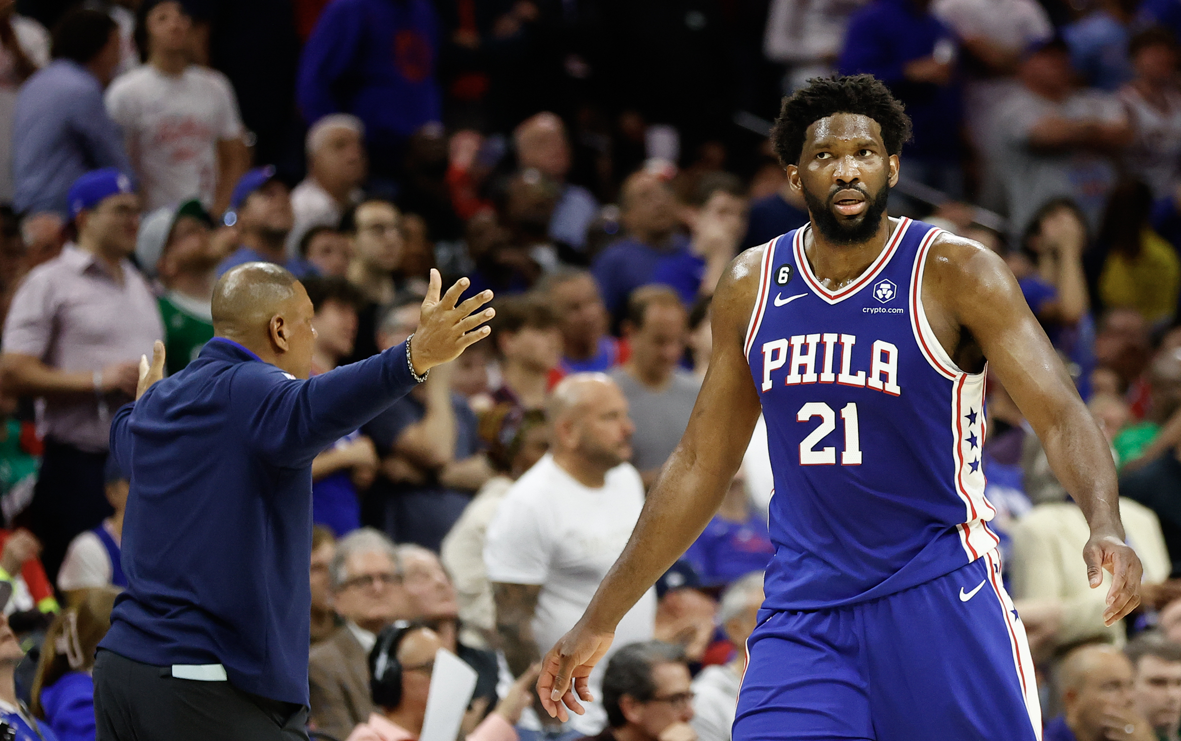 Butler buzzer beater bags 76ers' NBA win