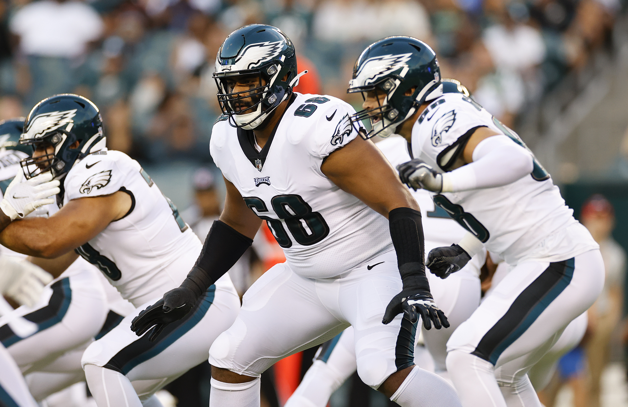 Philadelphia Eagles quarterback Jalen Hurts, center, watches warm ups  before an NFL preseason football game against the Cleveland Browns on  Thursday, Aug. 17, 2023, in Philadelphia. (AP Photo/Derik Hamilton Stock  Photo - Alamy