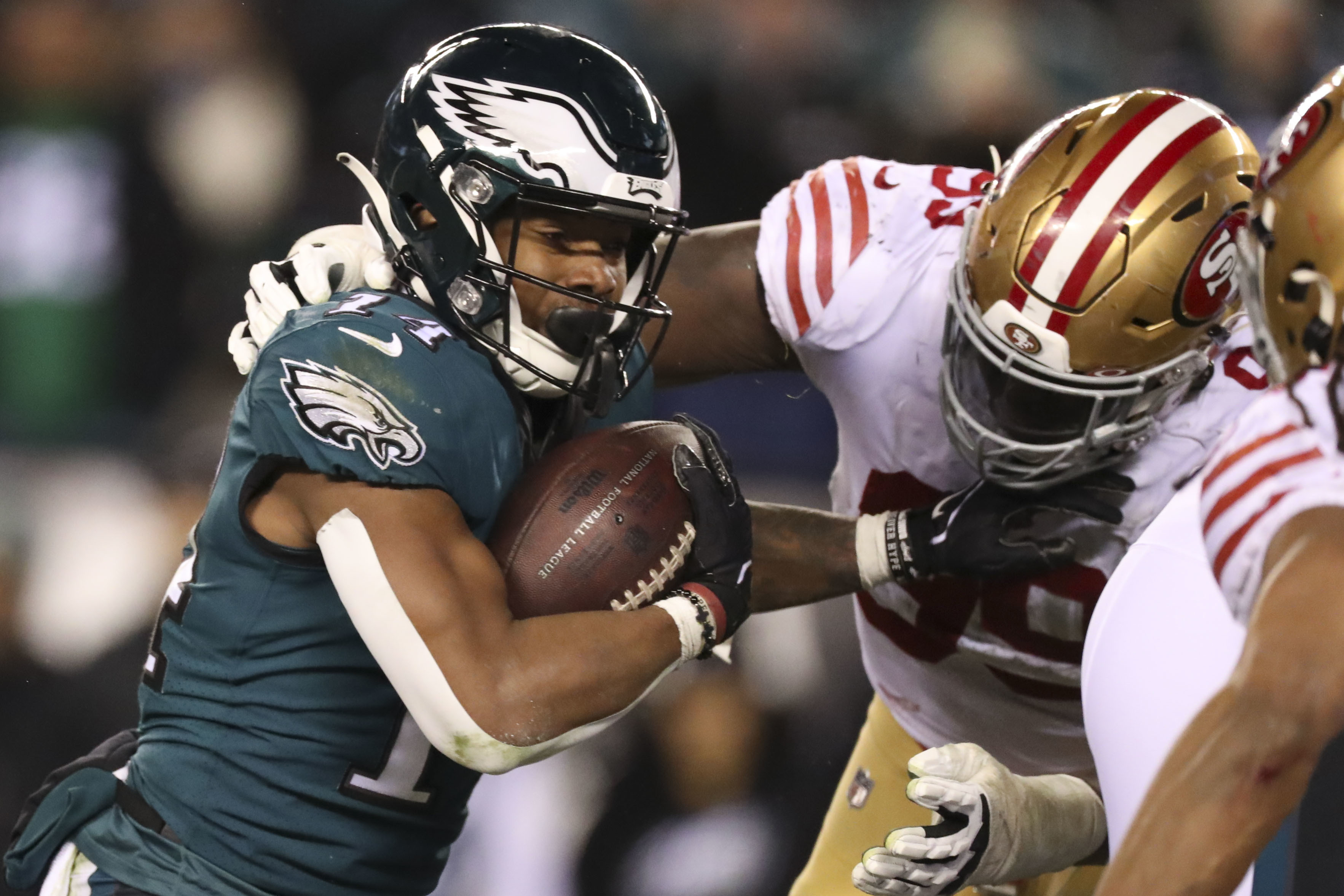 The one-hander!' DeVonta Smith's iconic fourth-down catch sparks the Eagles  into the Super Bowl