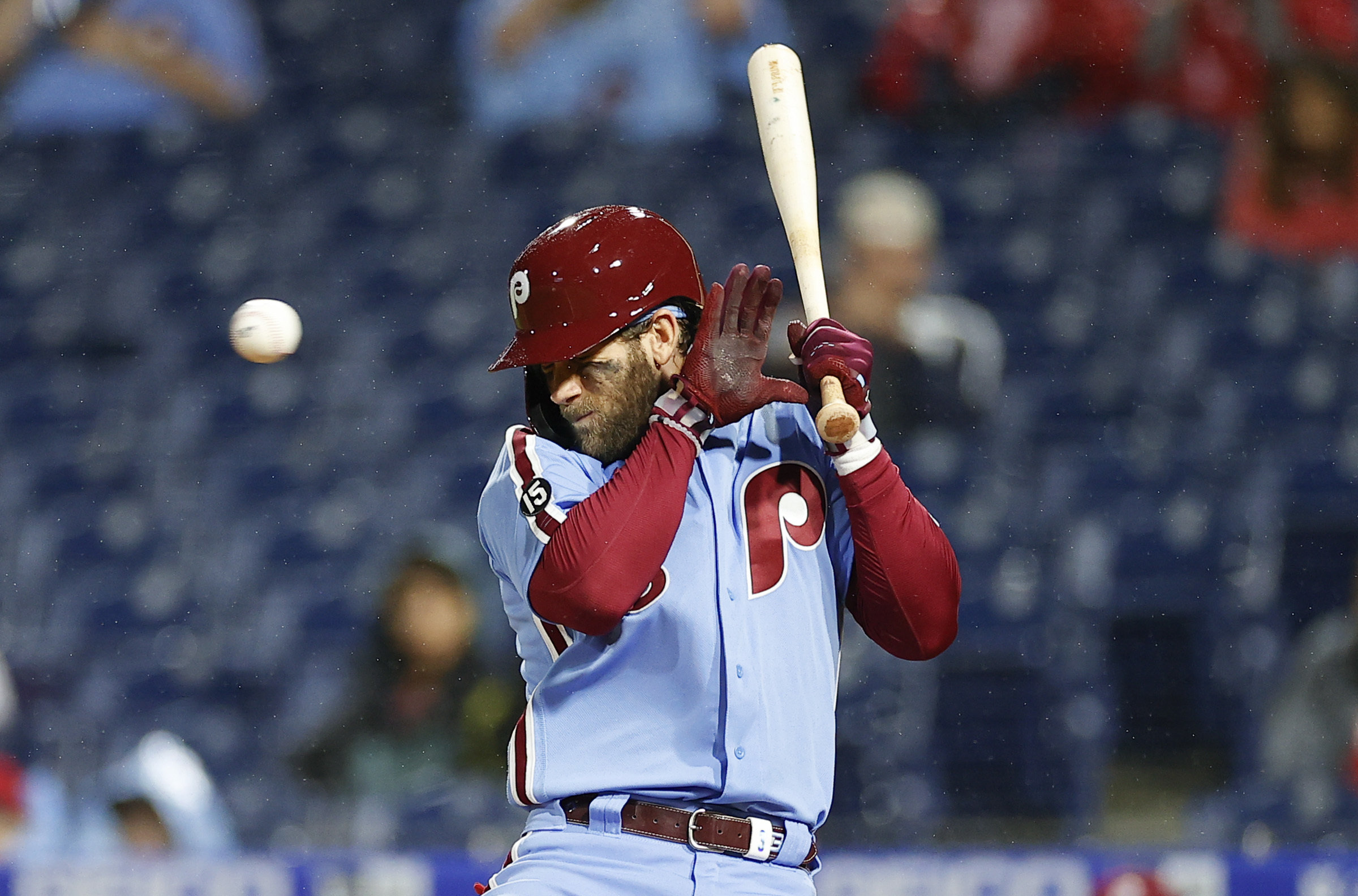 Ronald Torreyes' homer helps Phillies erase 6-run deficit to beat Pirates,  gain on Braves