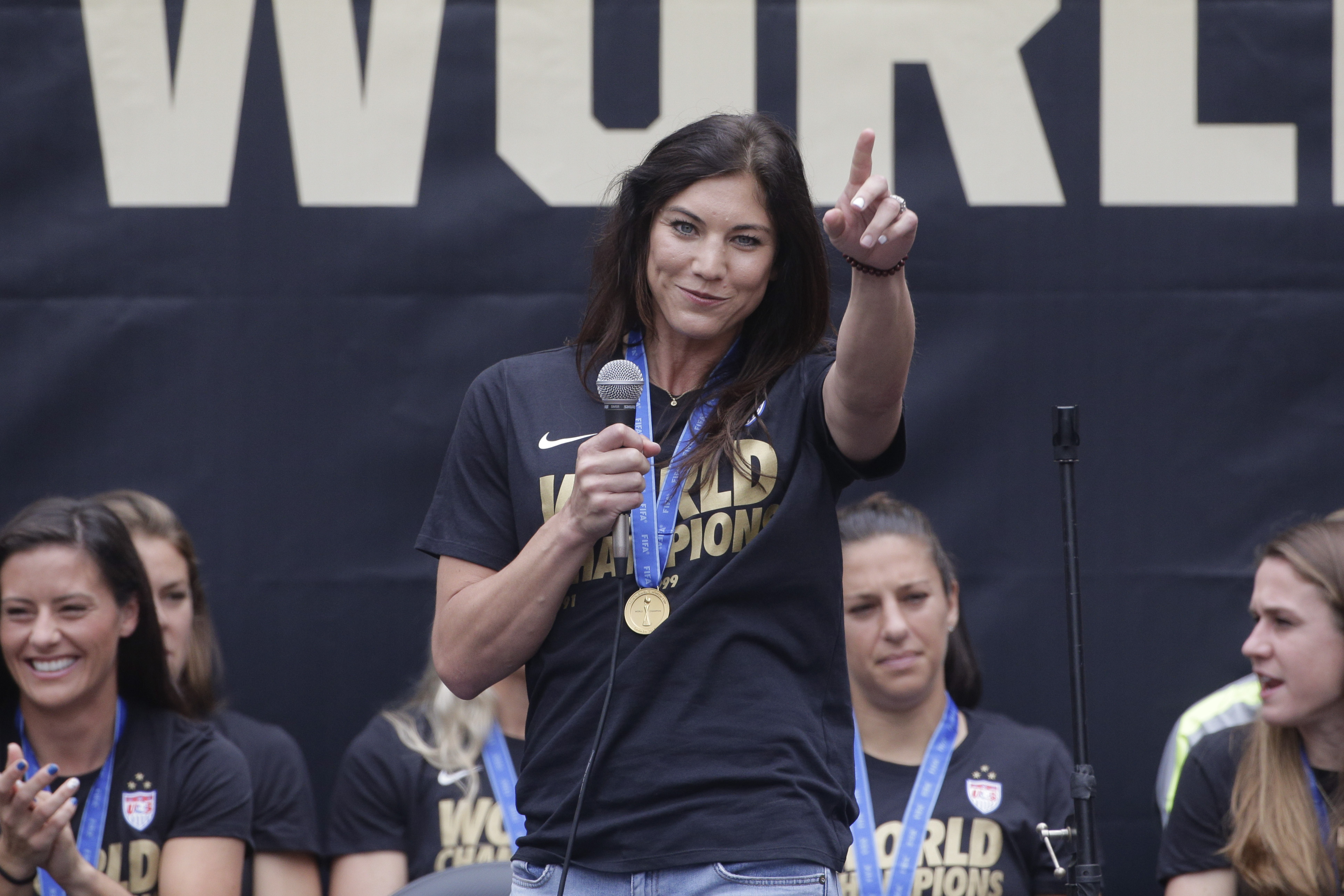 Clint Dempsey, Hope Solo among 2022 National Soccer Hall of Fame inductees