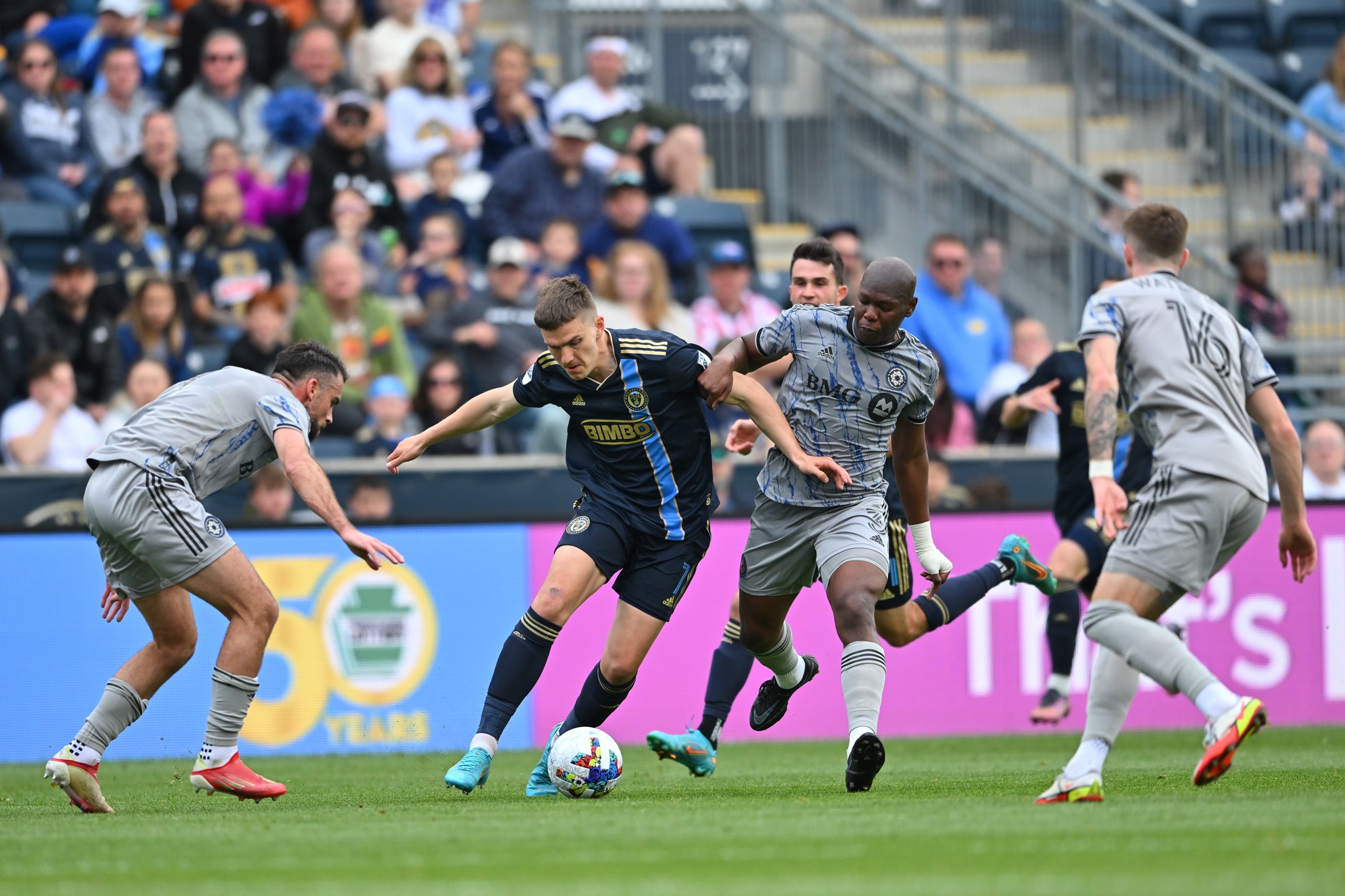 New England rolls to victory over CF Montreal