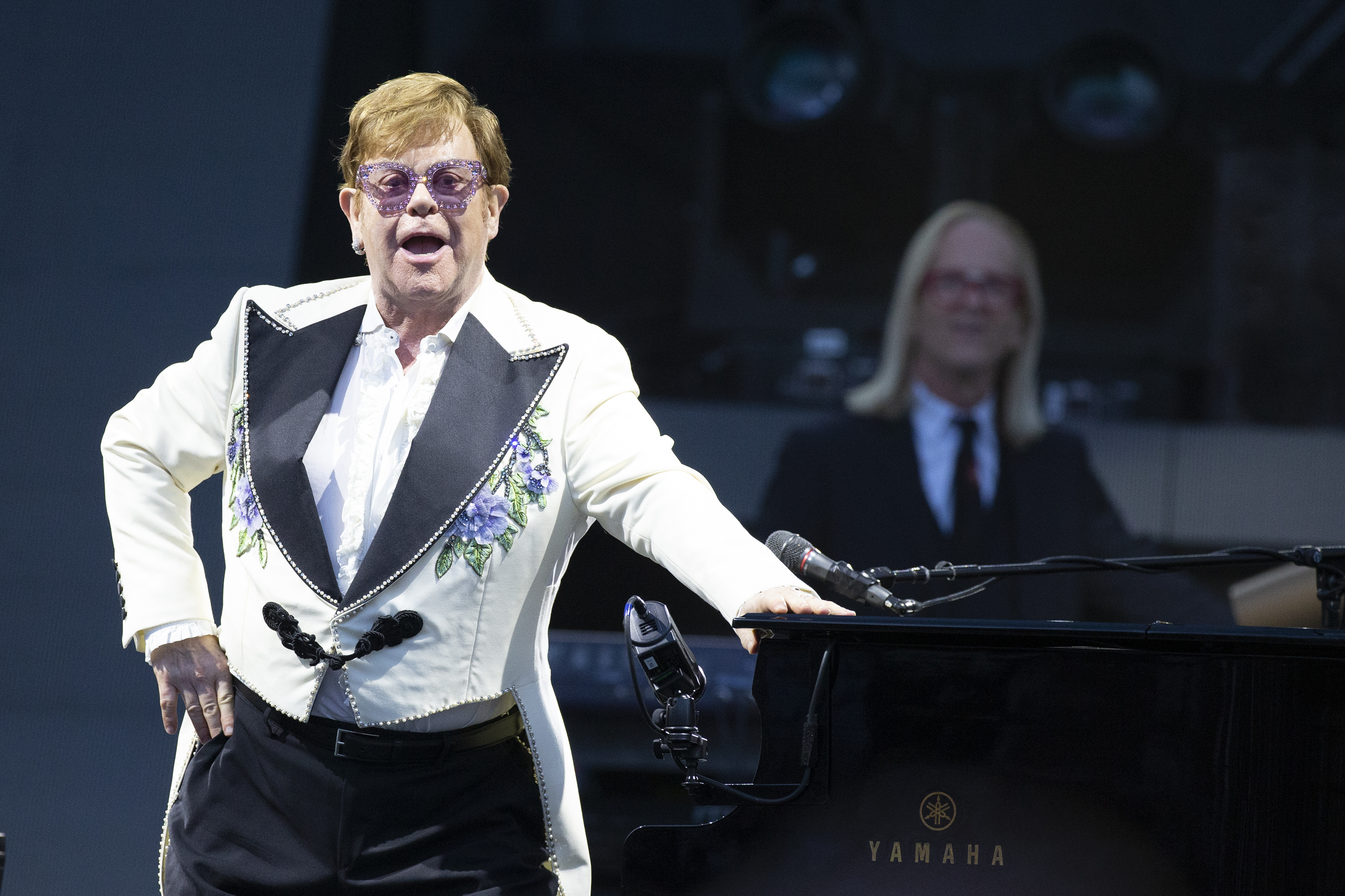 Elton John kicks off final US dates of farewell tour in Philadelphia