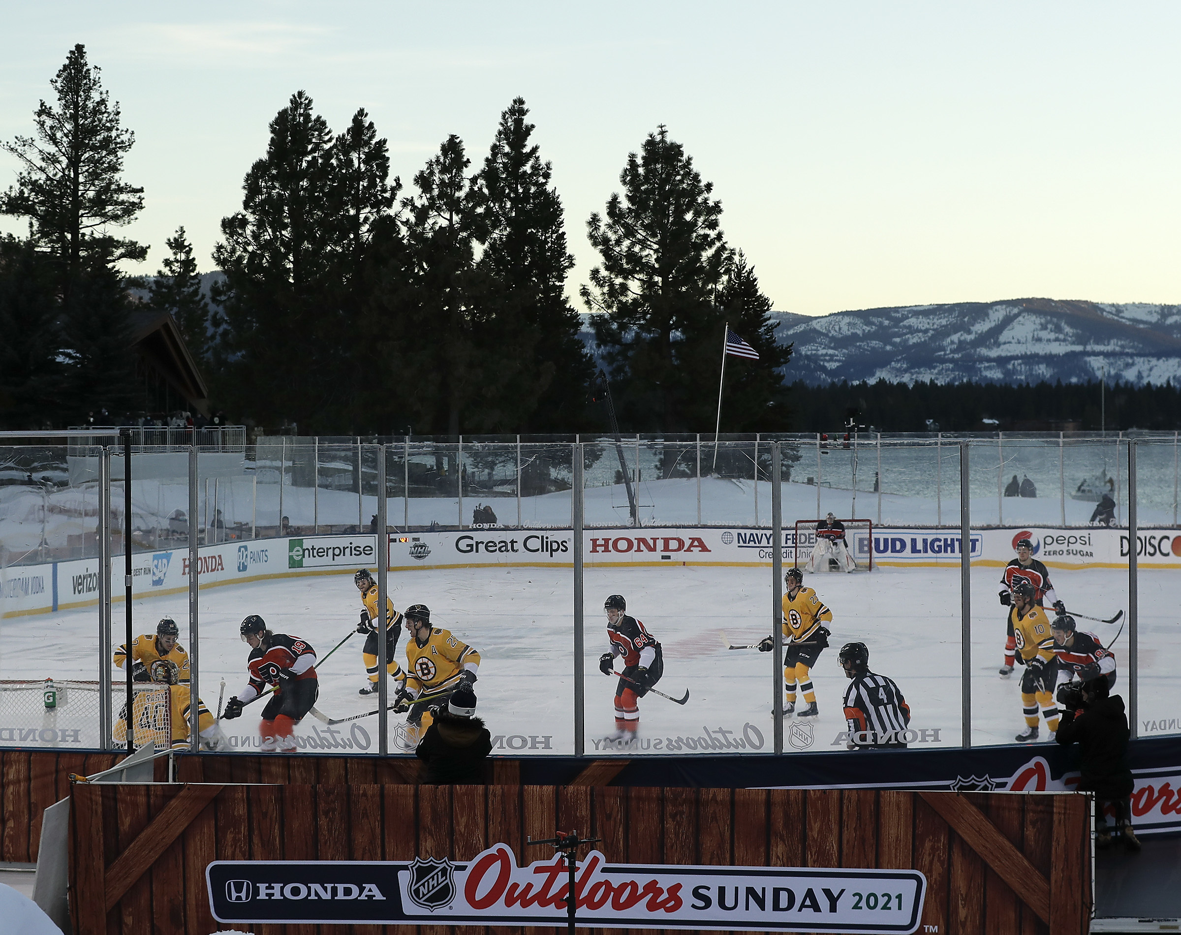 David Pastrnak Boston Bruins 12 x 15 2021 NHL Outdoors at Lake