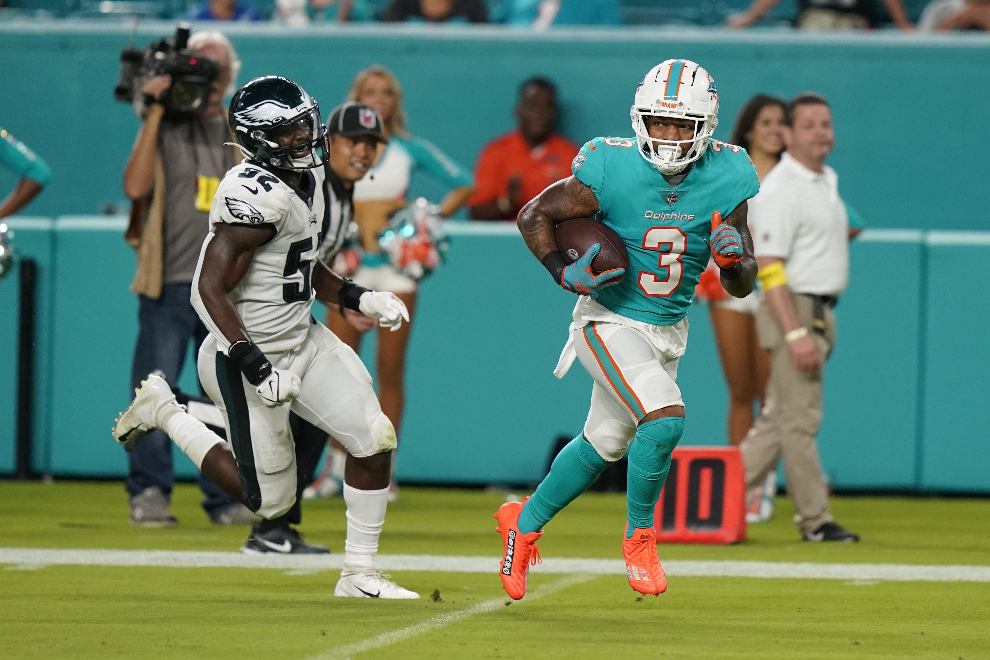 Miami Dolphins wide receiver Lynn Bowden Jr. (3) is tackled after
