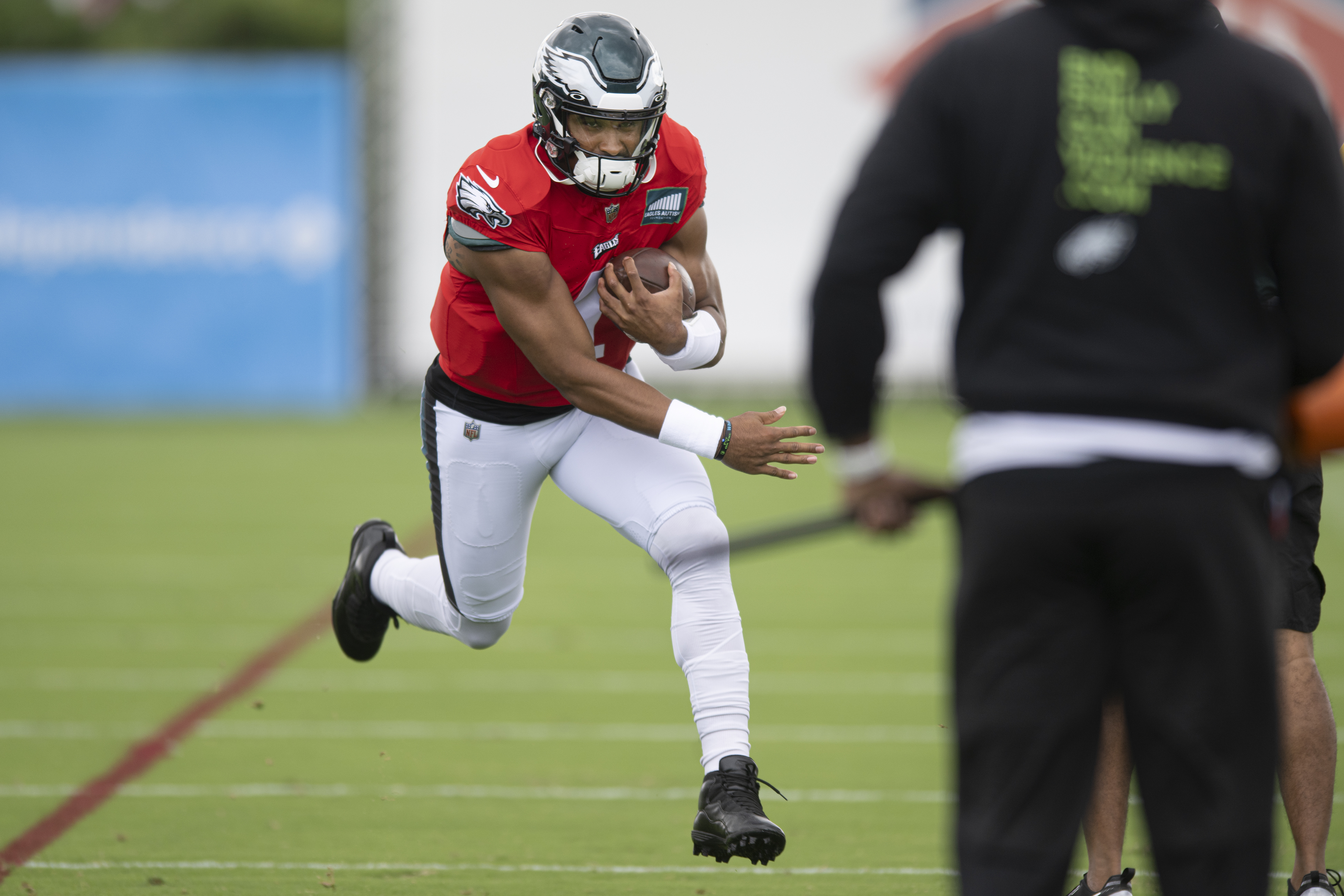 Philadelphia Eagles Mark Return to Training Camp w/Adorable Pics