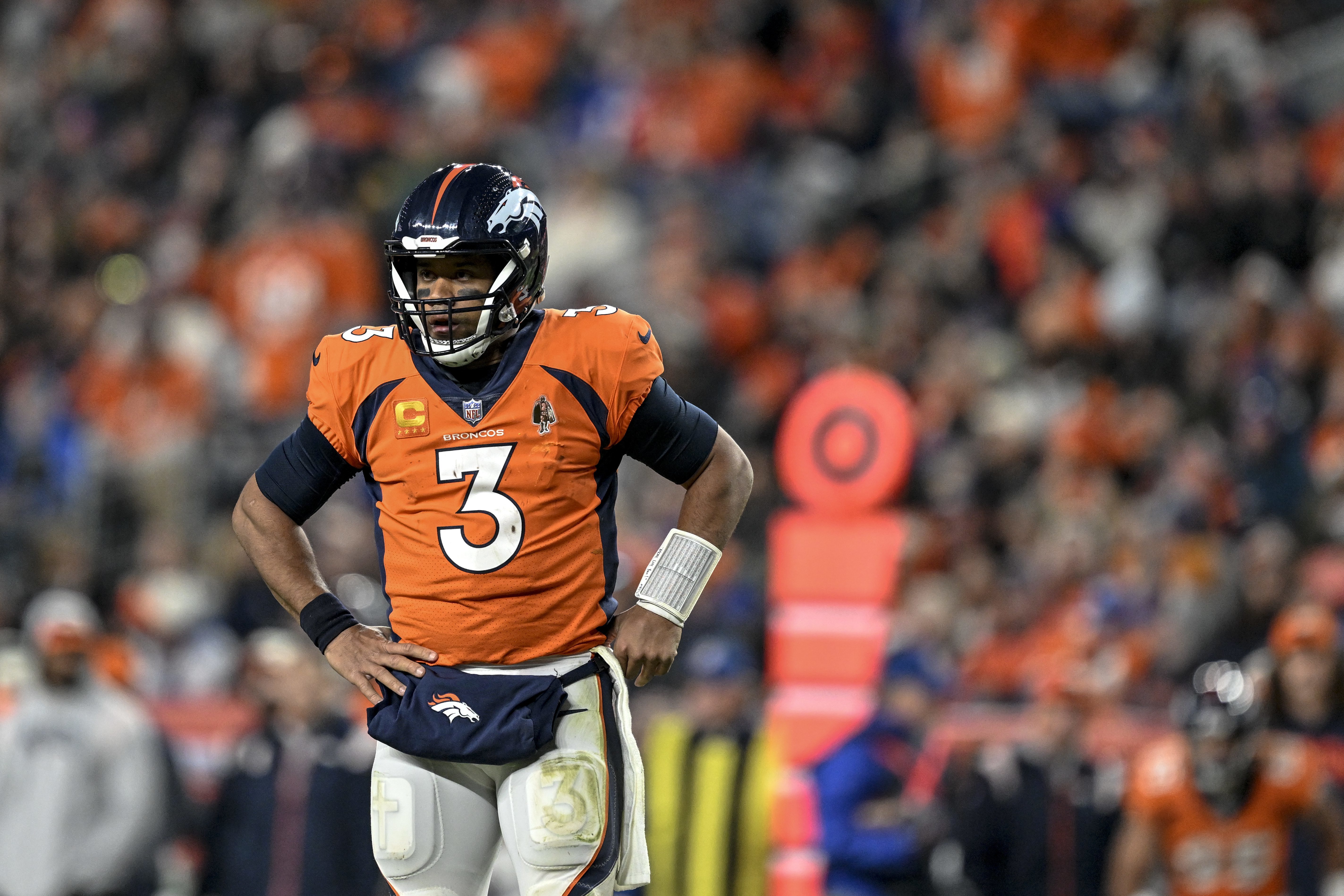 Russell Wilson's privileges on Broncos headquarters infuriate his