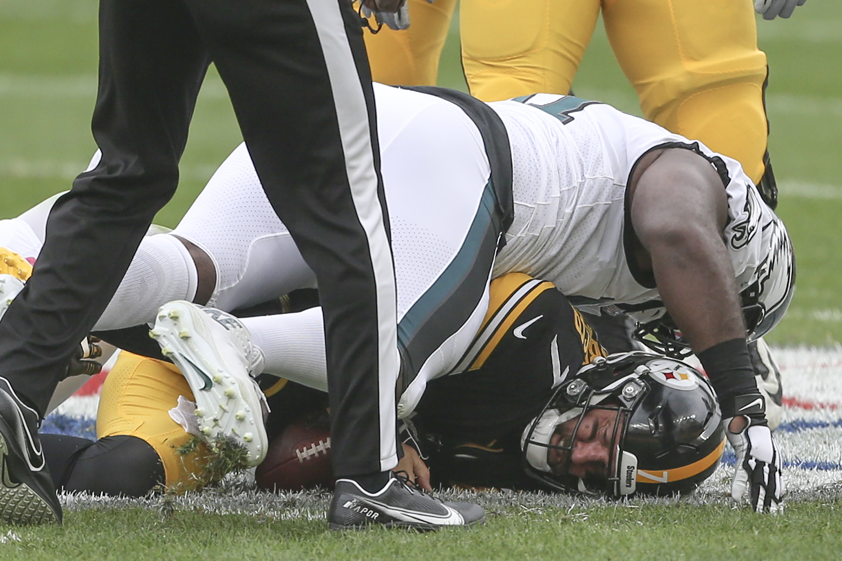 Eagles' reeling defense, shredded by Pittsburgh Steelers in loss, needs Fletcher  Cox to be dominant again