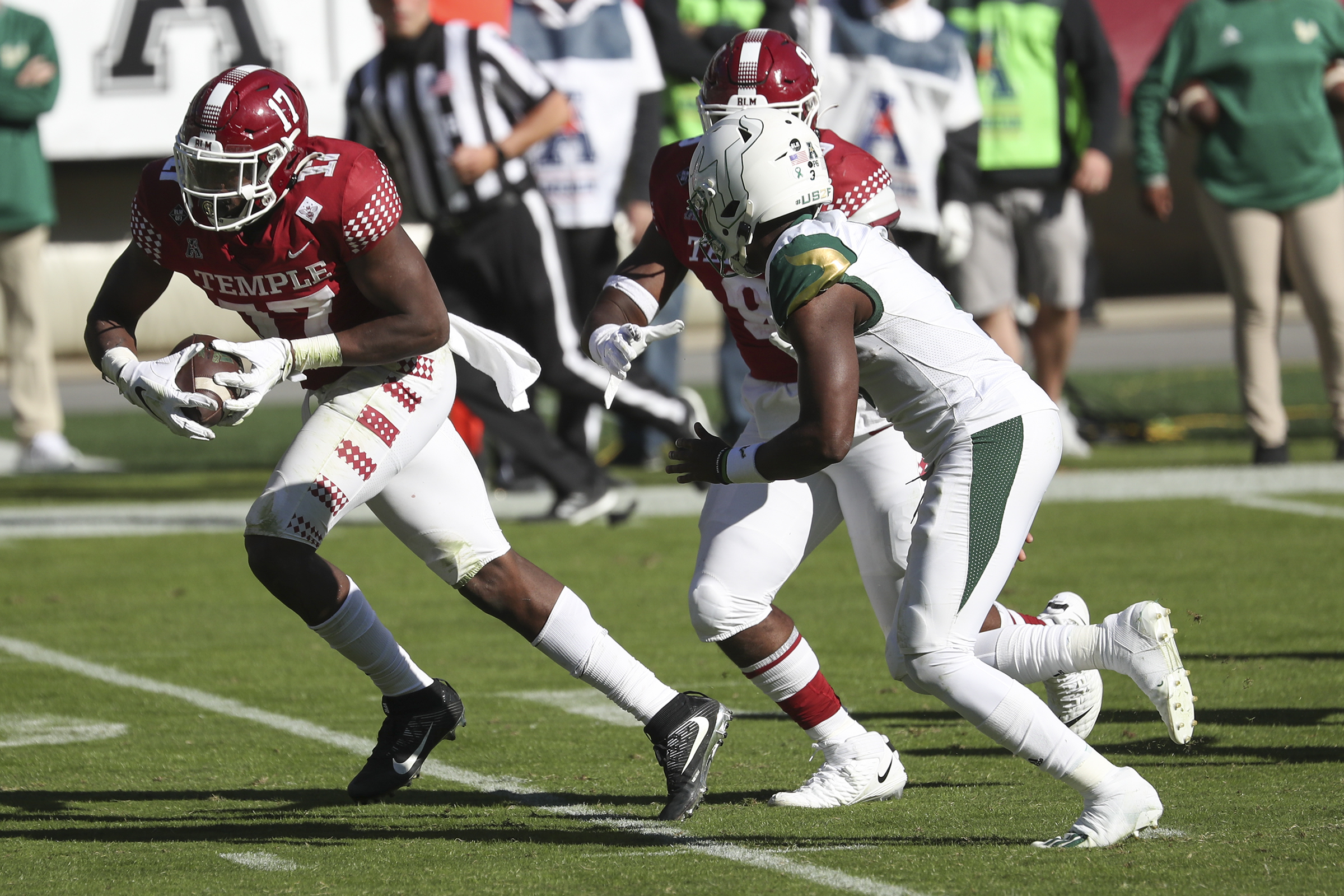 Temple DE Arnold Ebiketie named AAC Defensive Player of the Week