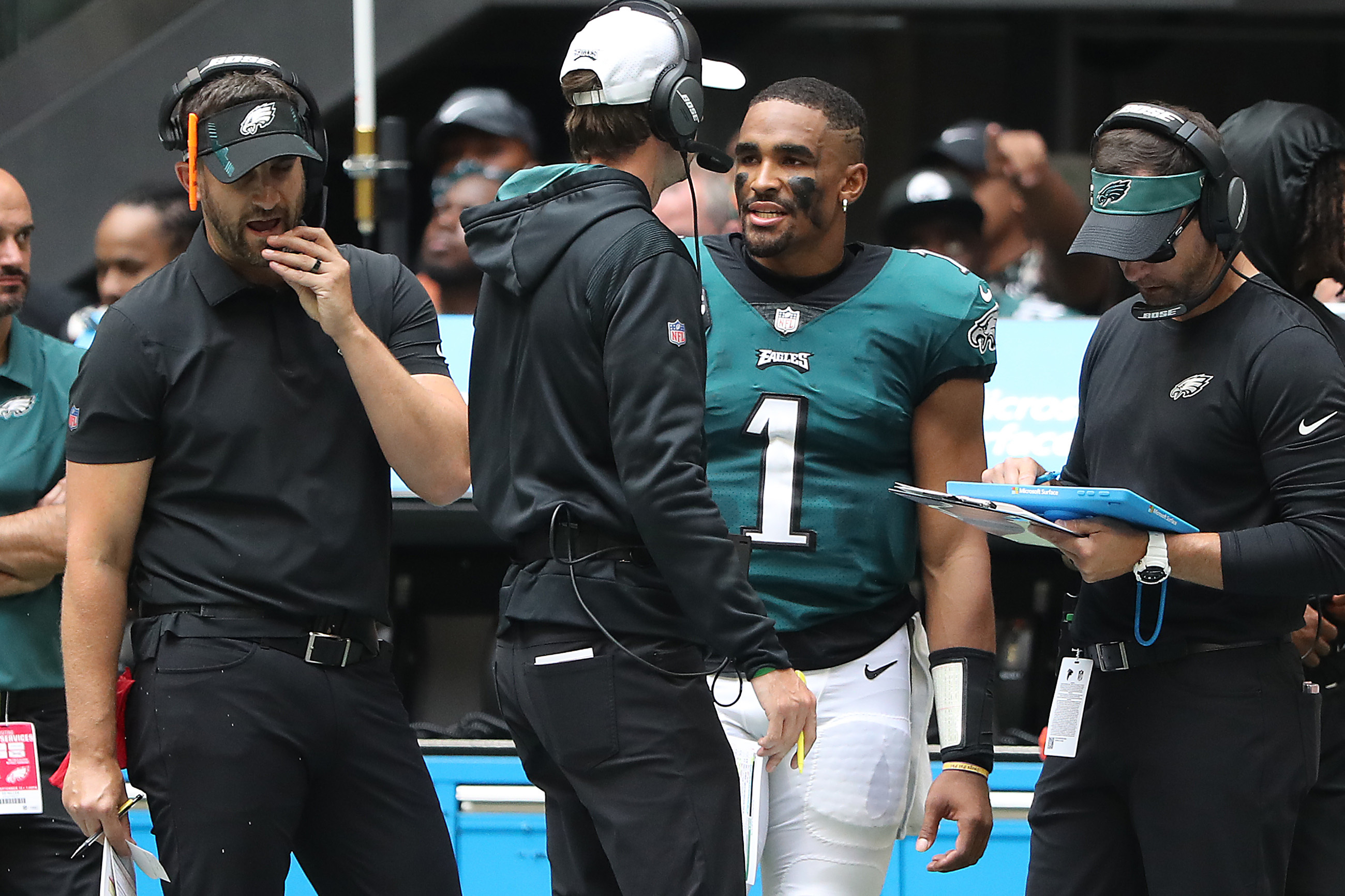 Eagles injury report: Darius Slay practices; Josh Sweat, Jordan Howard  updates 