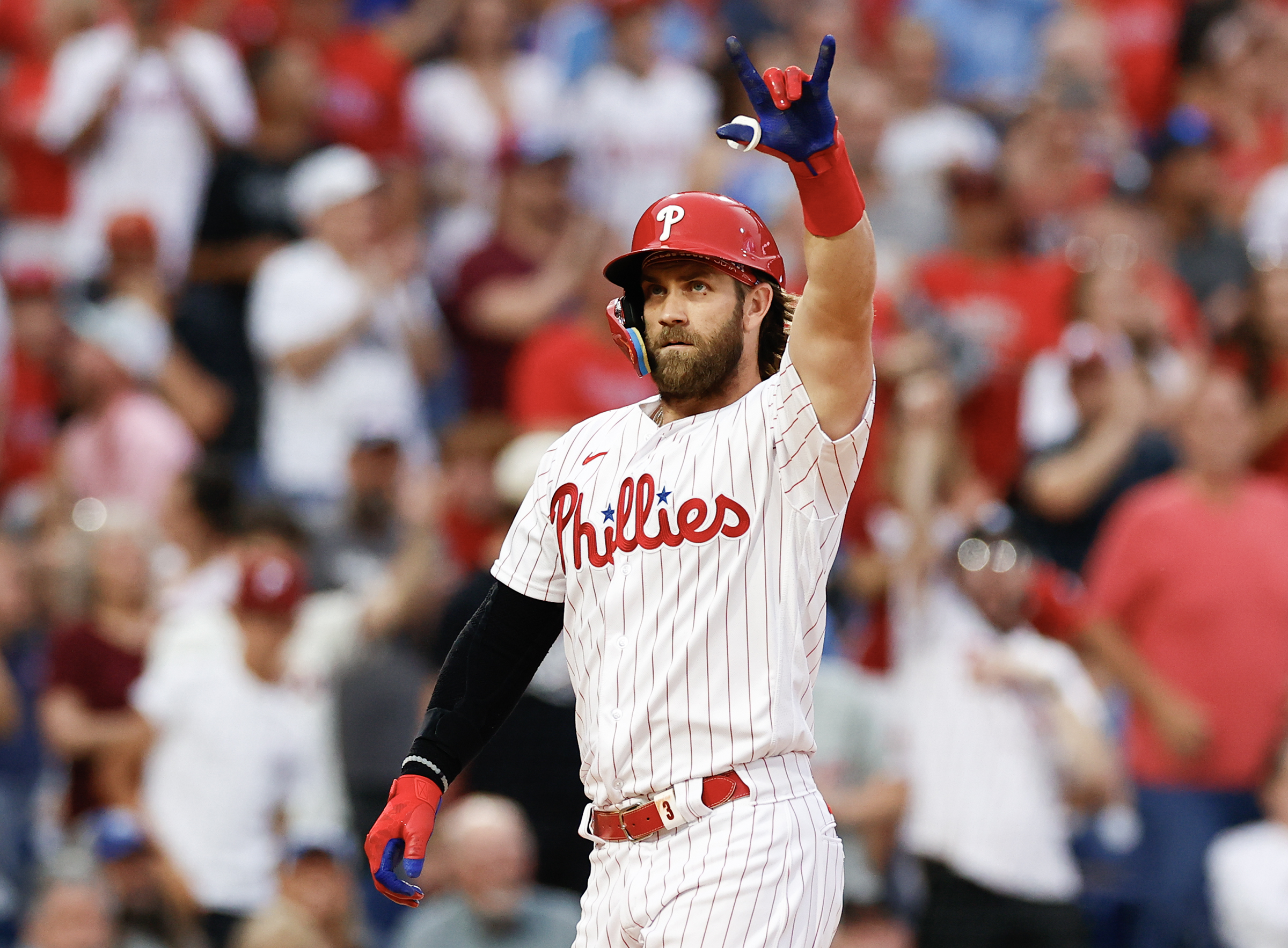 Harper, Phillies searching for answers